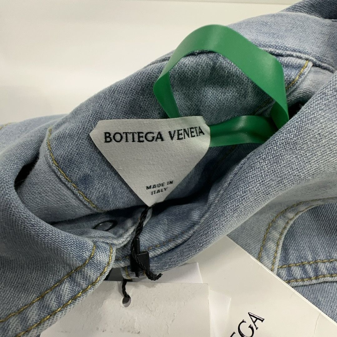 Bottega Veneta Bottega Veneta Bleached Denim Shirt Size L Size US L / EU 52-54 / 3 - 3 Thumbnail