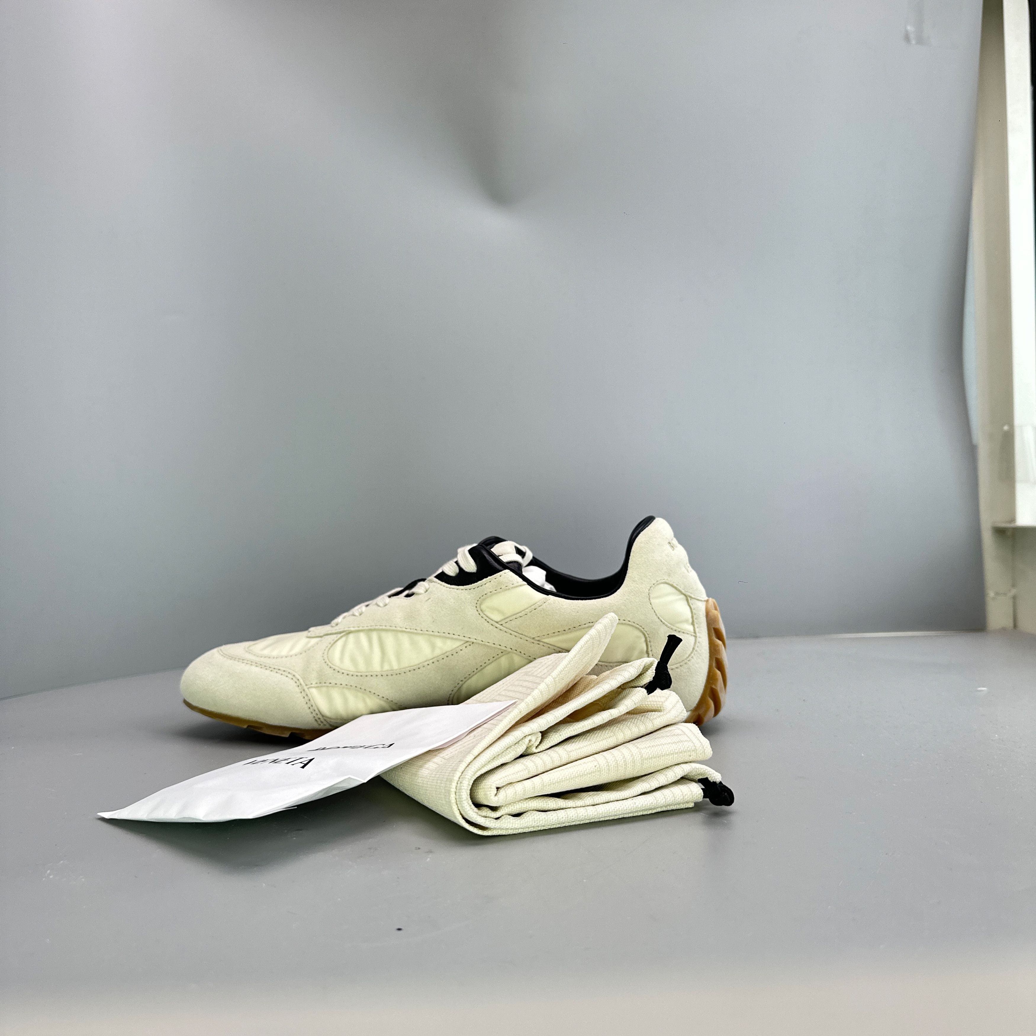 Bottega Veneta Bottega Veneta Orbit Beige Sneakers US 8 / EU 41 Size US 8 / EU 41 - 10 Thumbnail