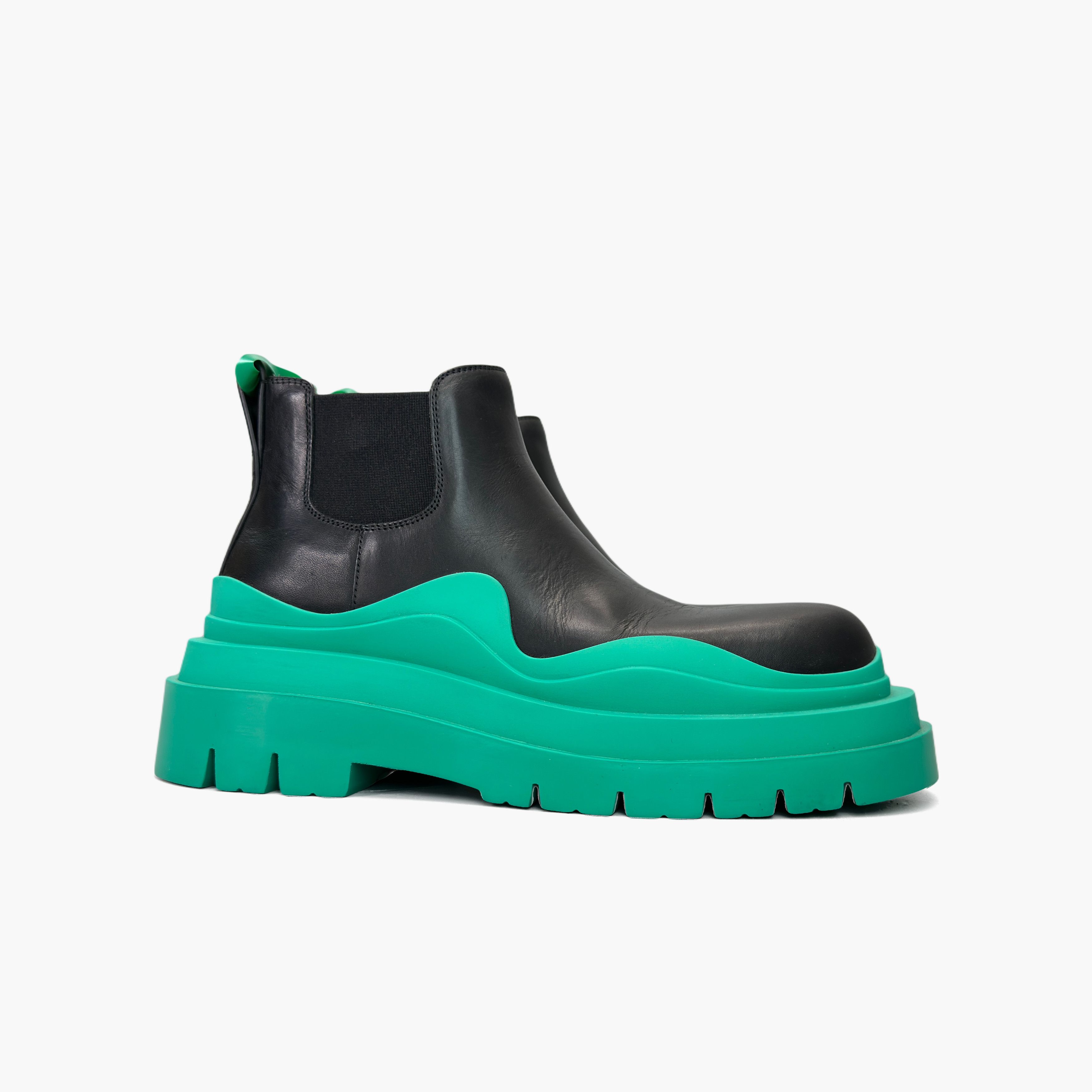 Bottega Veneta Bottega Veneta Green Sole Tire Chelsea Boots Size 37 Size US 7 / IT 37 - 4 Thumbnail