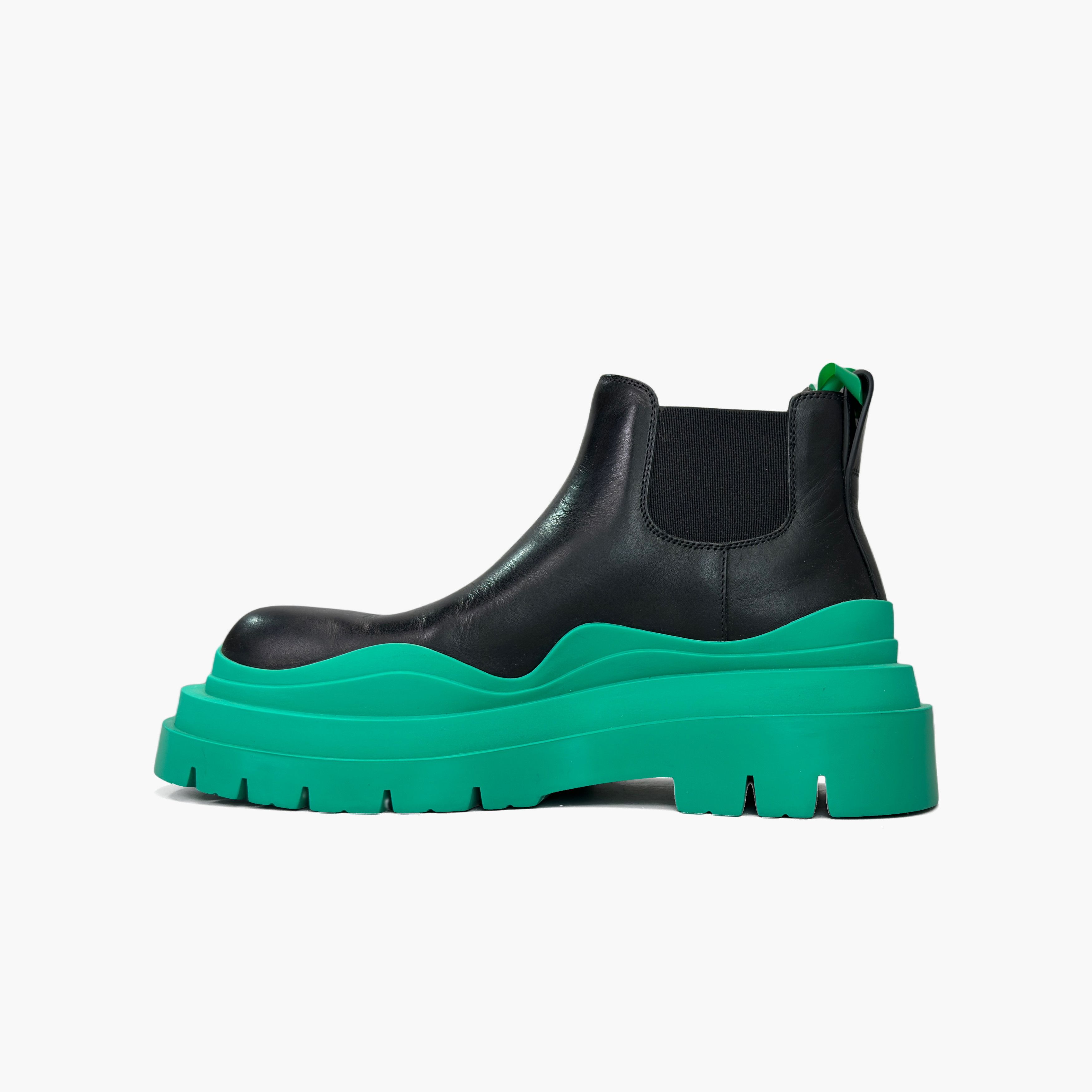 Bottega Veneta Bottega Veneta Green Sole Tire Chelsea Boots Size 37 Size US 7 / IT 37 - 3 Thumbnail