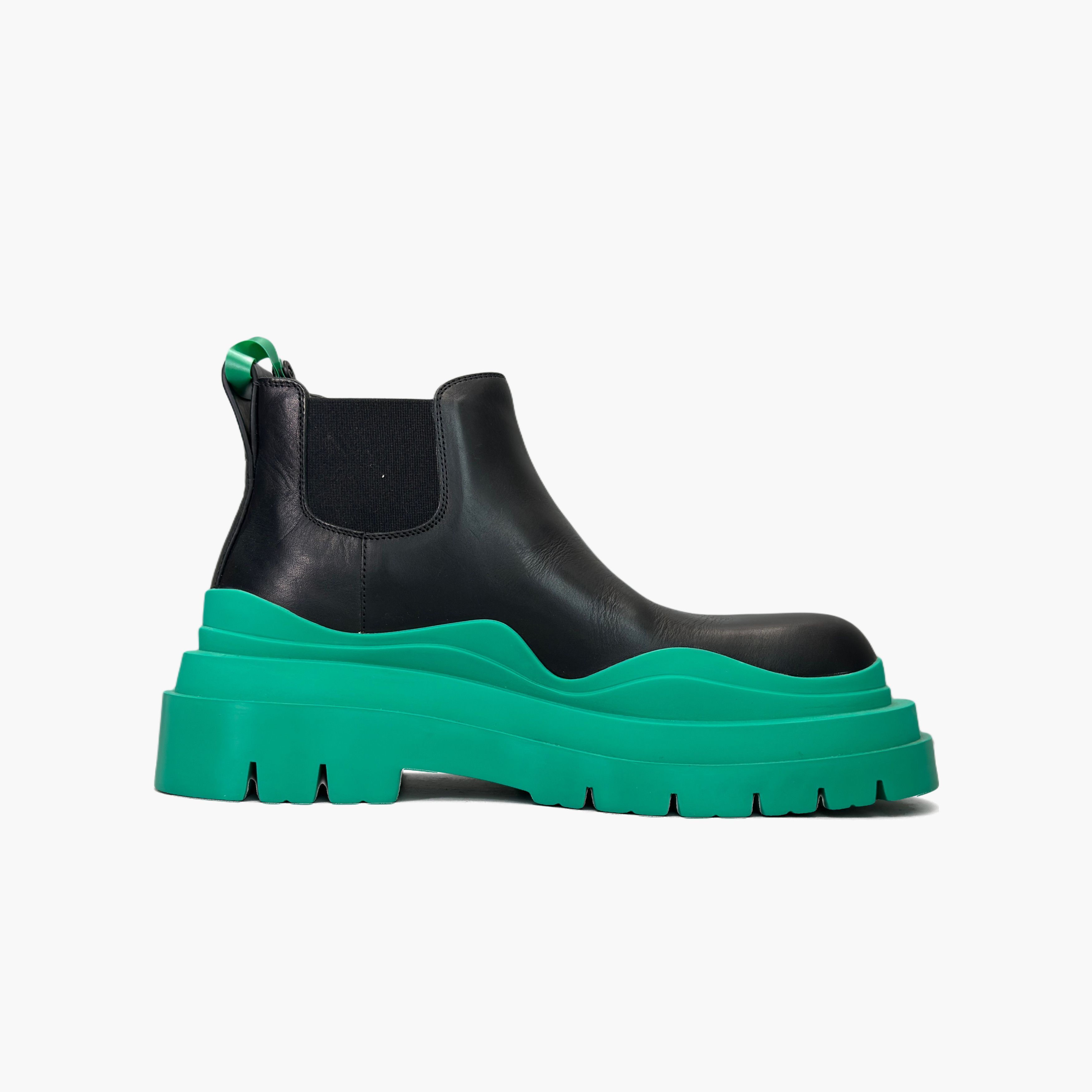 Bottega Veneta Bottega Veneta Green Sole Tire Chelsea Boots Size 37 Size US 7 / IT 37 - 2 Thumbnail