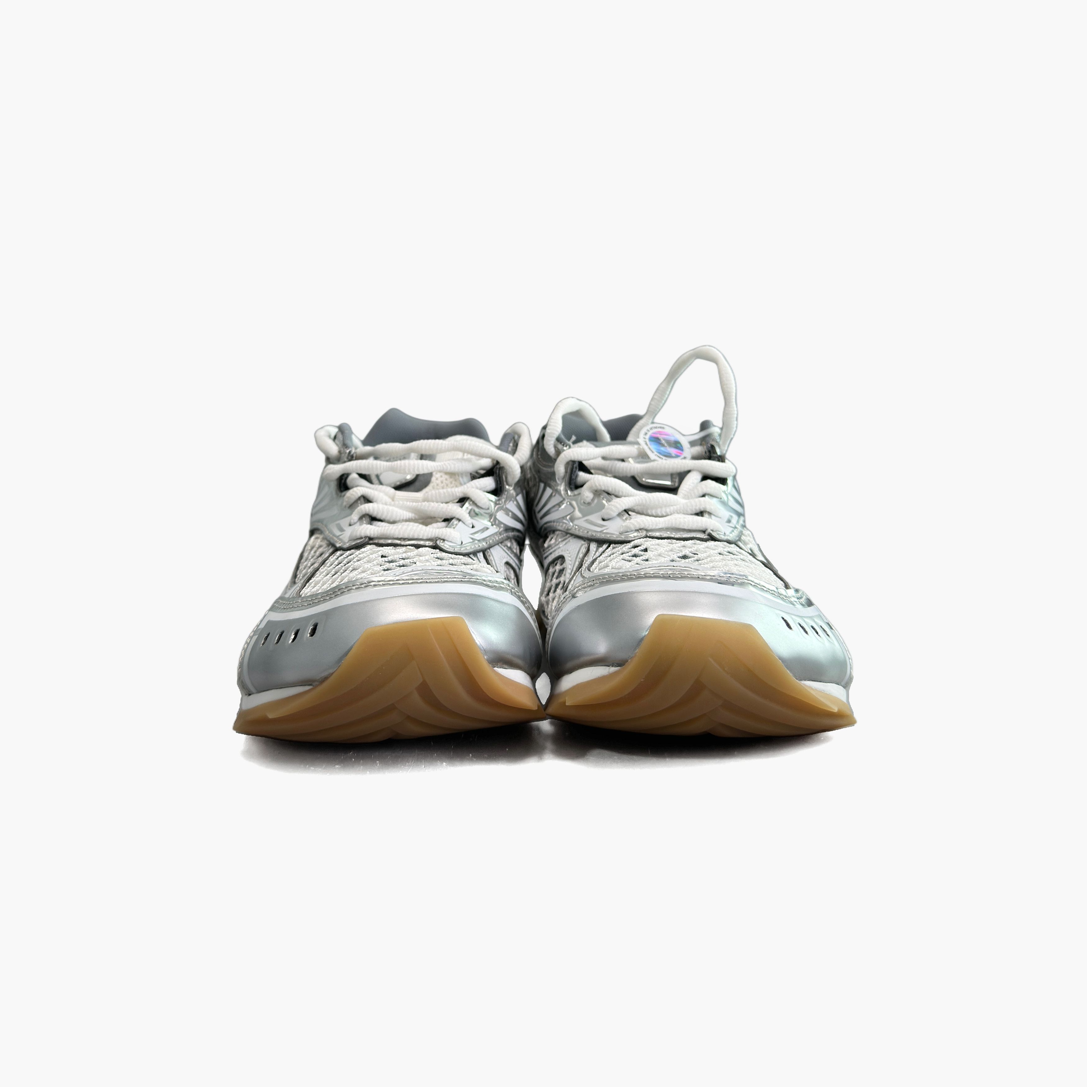 Bottega Veneta Bottega Veneta Orbit Silver Low-Top Sneakers Size 38 Size US 8 / IT 38 - 5 Thumbnail