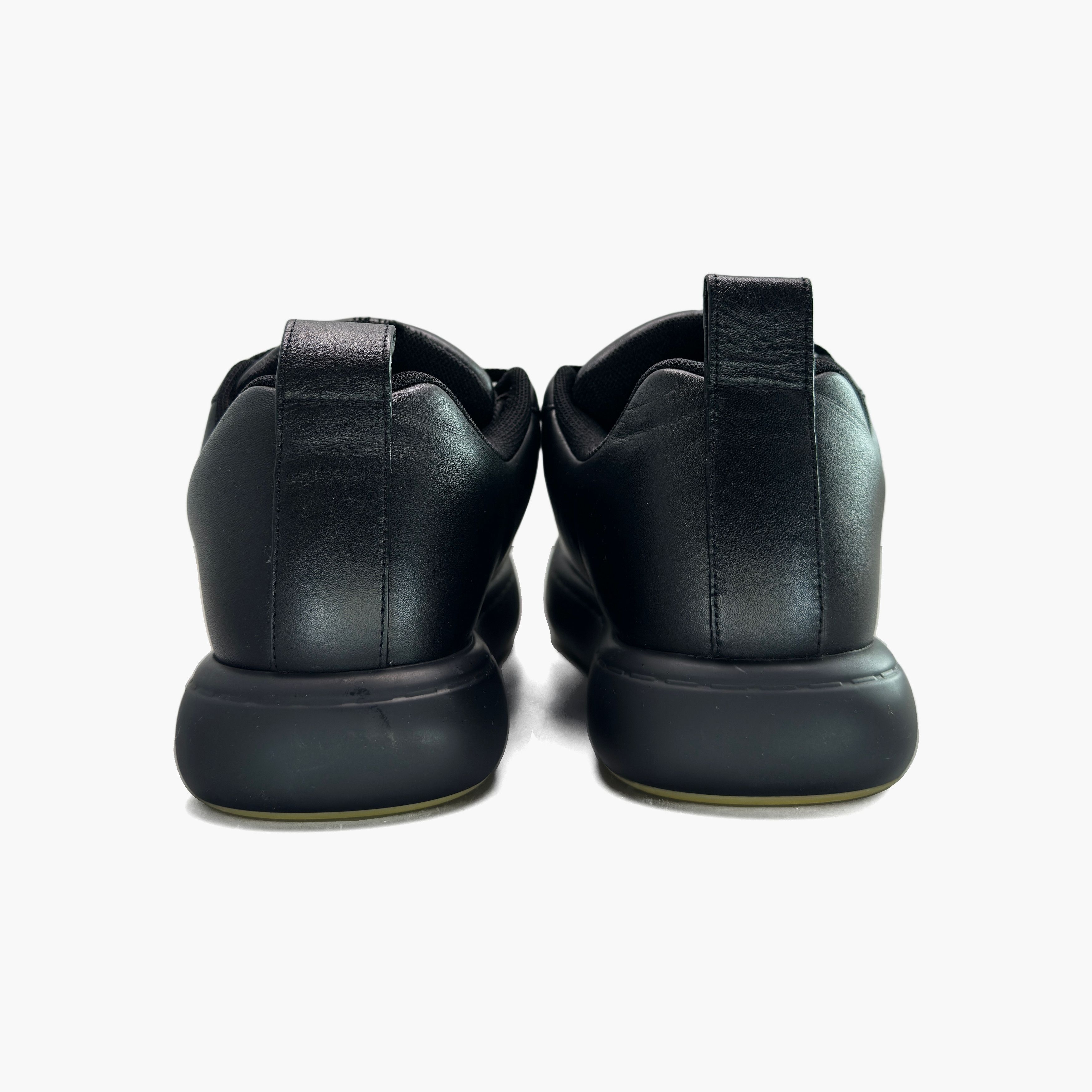 Bottega Veneta Bottega Veneta Pillow Low-Top Sneakers Size 12 Size US 12 / EU 45 - 6 Thumbnail
