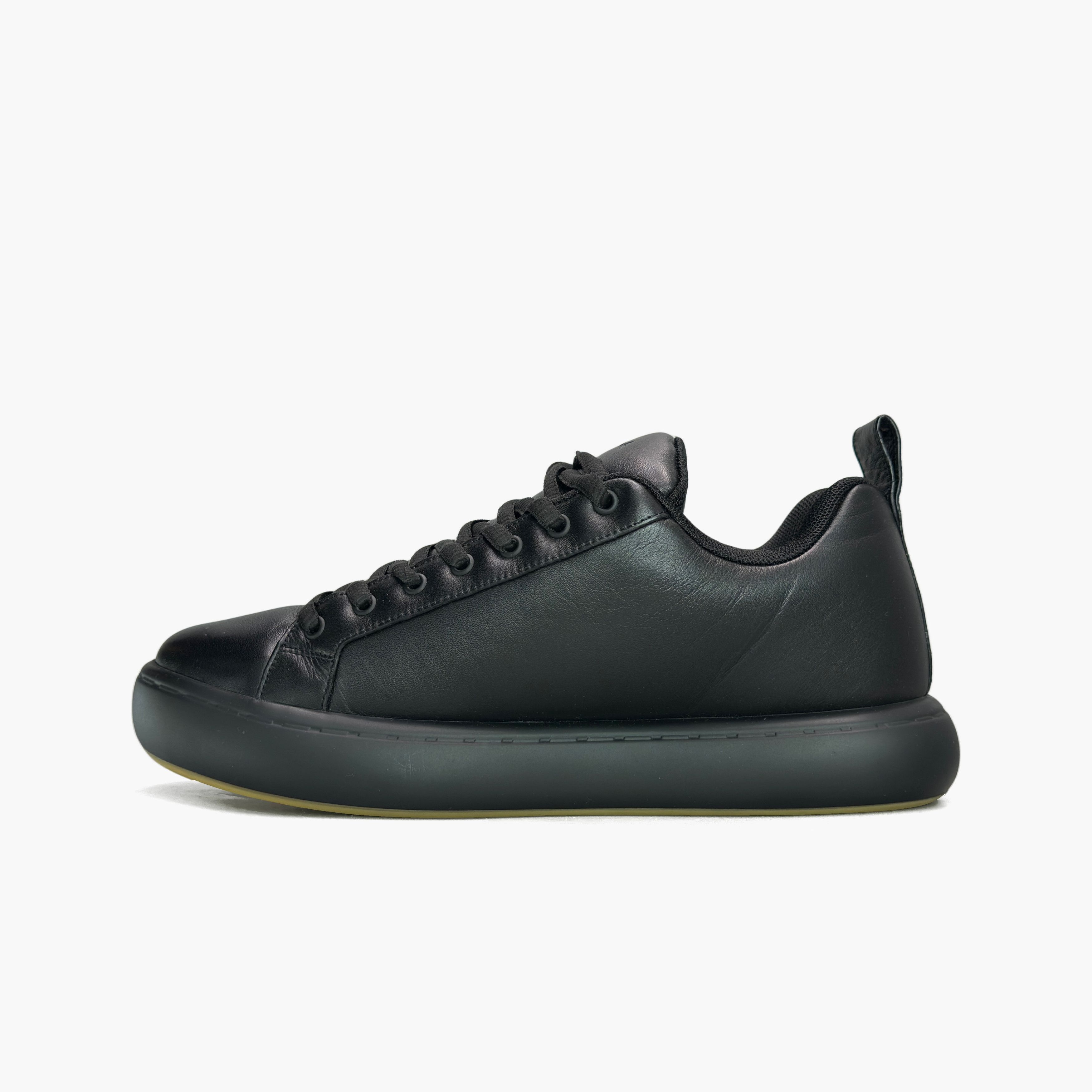 Bottega Veneta Bottega Veneta Pillow Low-Top Sneakers Size 12 Size US 12 / EU 45 - 3 Thumbnail