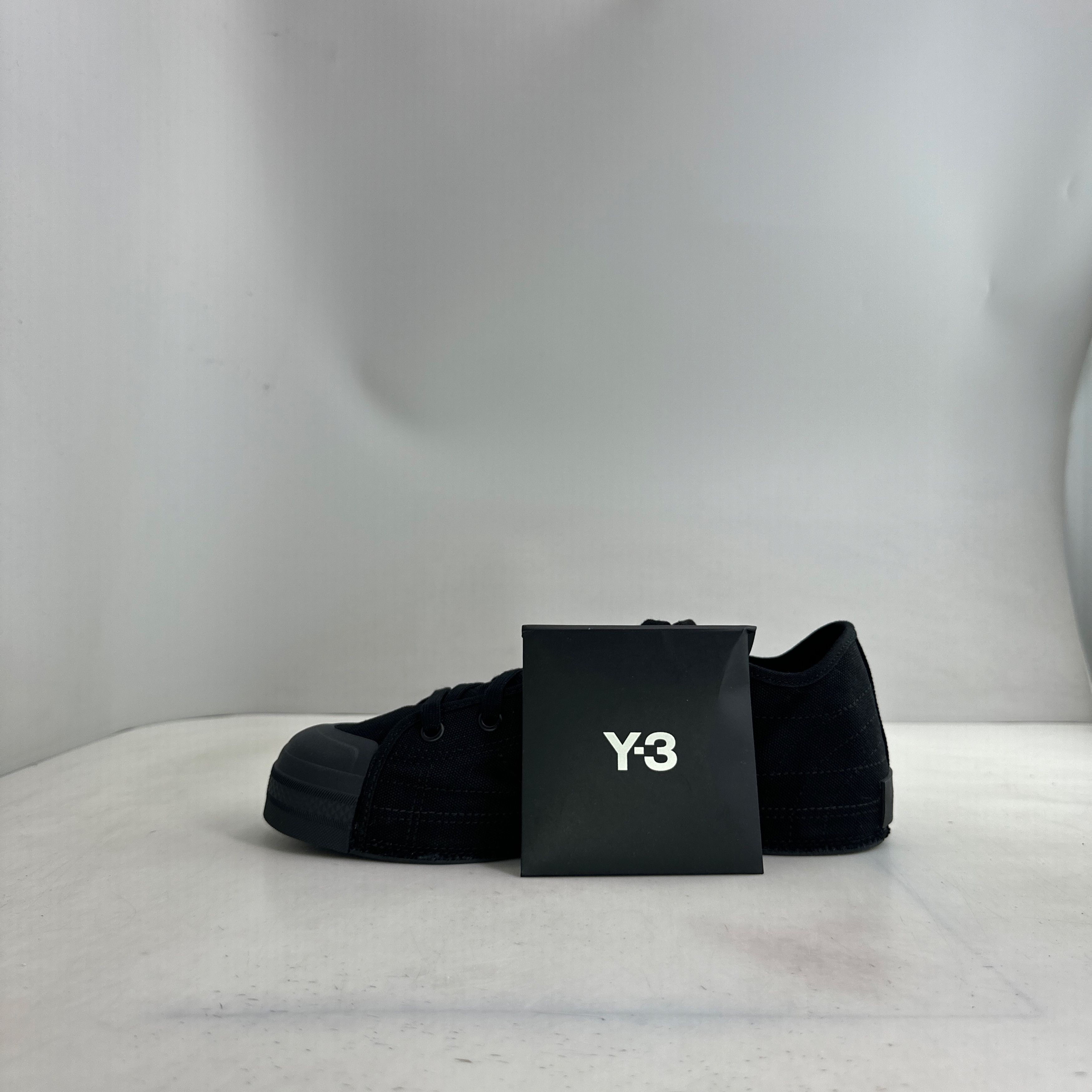 Y-3 Y-3 Nizza Low-Top Sneakers US 8 Size US 8 / EU 41 - 10 Thumbnail