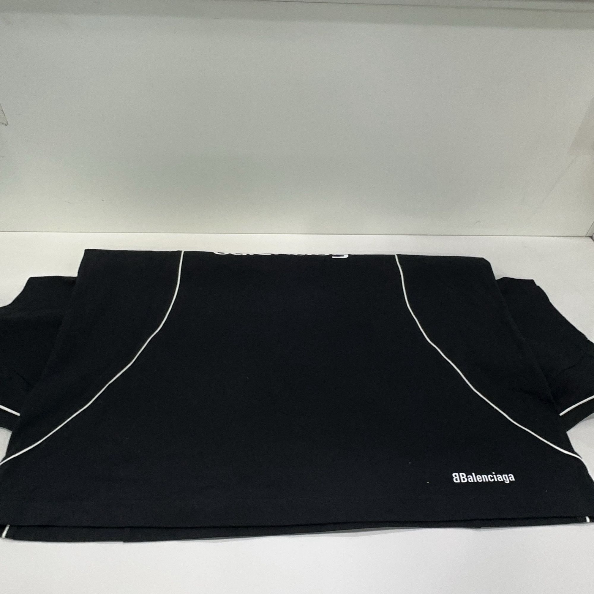 Balenciaga Balenciaga Mayfair Soccer T-Shirt Size M Size US M / EU 48-50 / 2 - 9 Thumbnail
