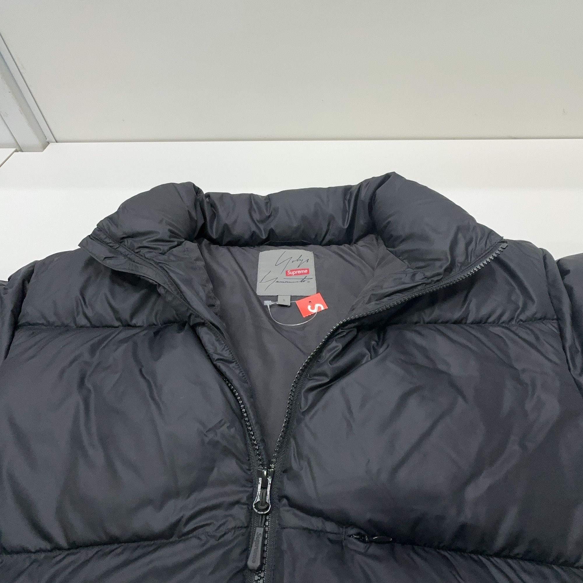 Supreme Supreme x Yohji Yamamoto Logo Puffer Jacket Size S Size US S / EU 44-46 / 1 - 4 Thumbnail