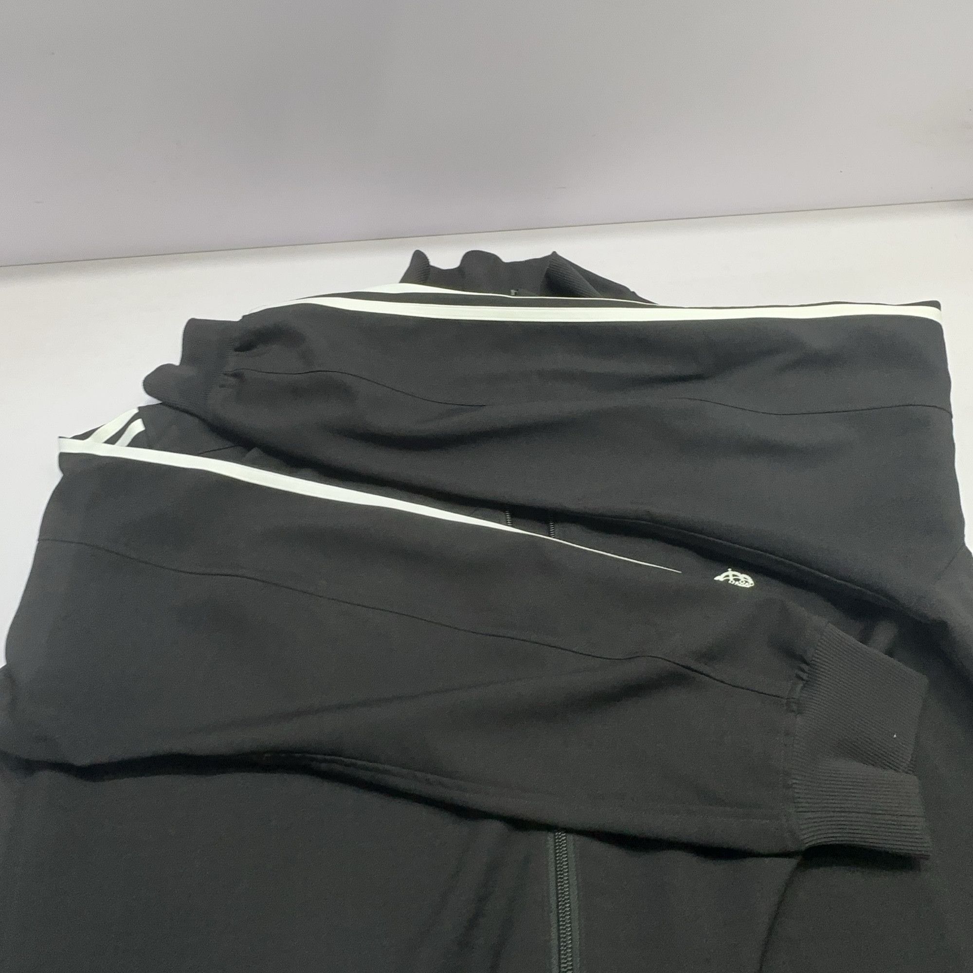 Y-3 Y-3 x Real Madrid Striped Track Jacket Size M Size US M / EU 48-50 / 2 - 10 Thumbnail