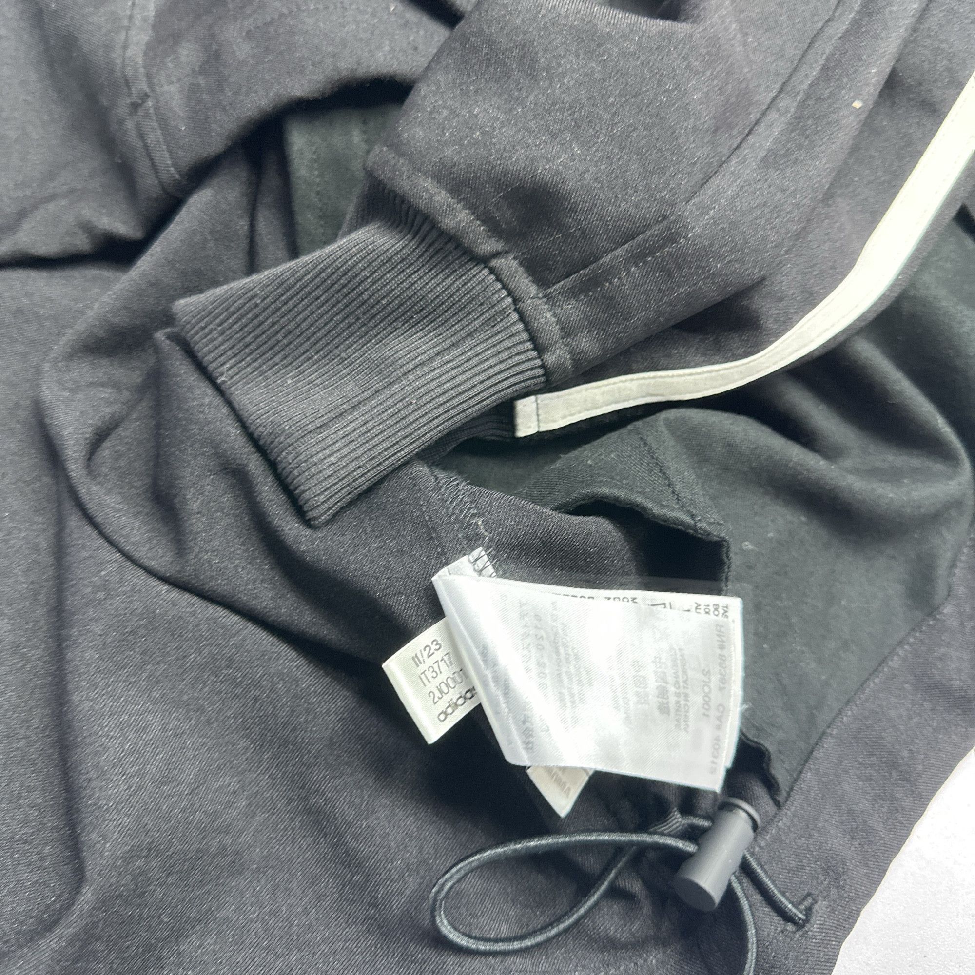 Y-3 Y-3 x Real Madrid Striped Track Jacket Size M Size US M / EU 48-50 / 2 - 4 Thumbnail