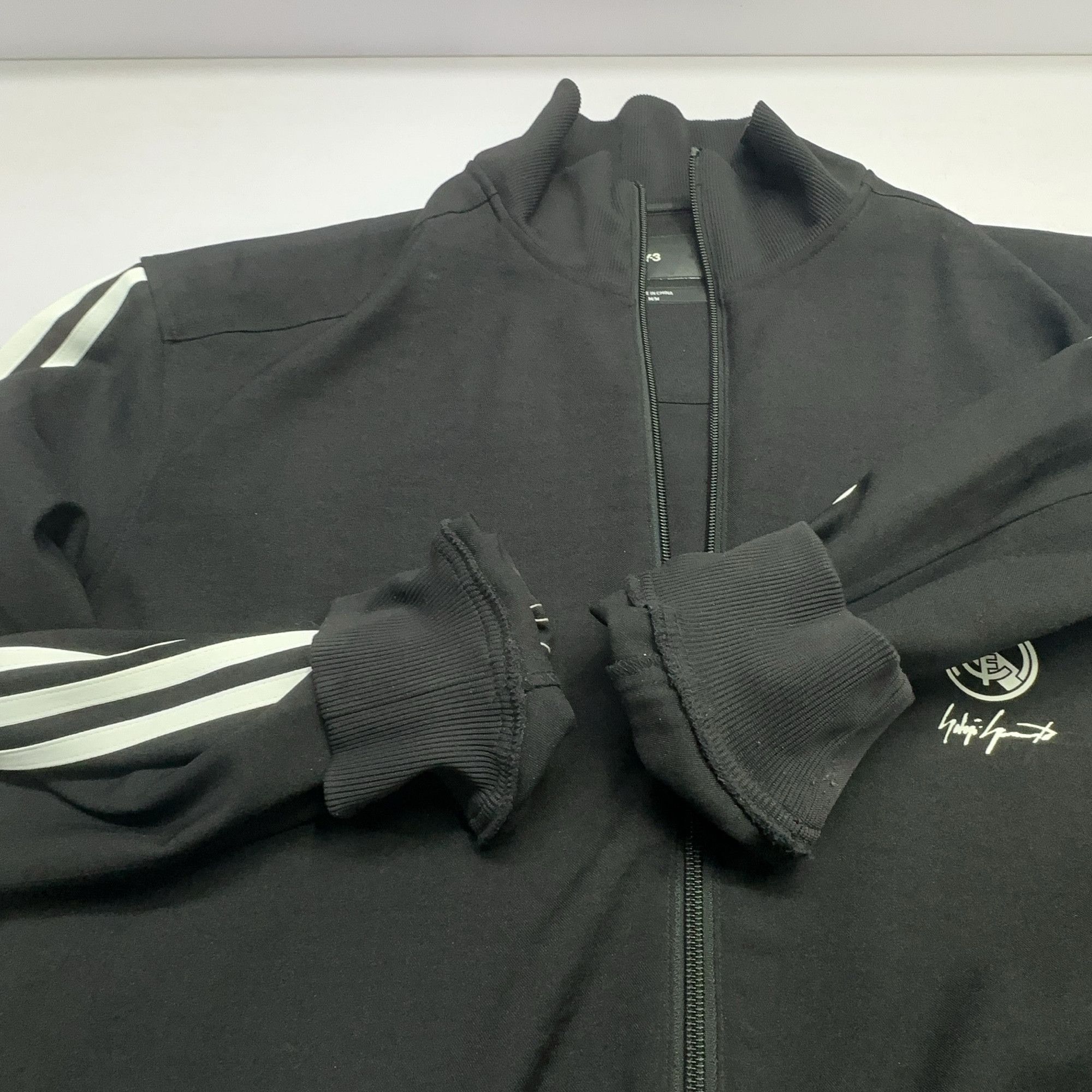 Y-3 Y-3 x Real Madrid Striped Track Jacket Size M Size US M / EU 48-50 / 2 - 11 Thumbnail