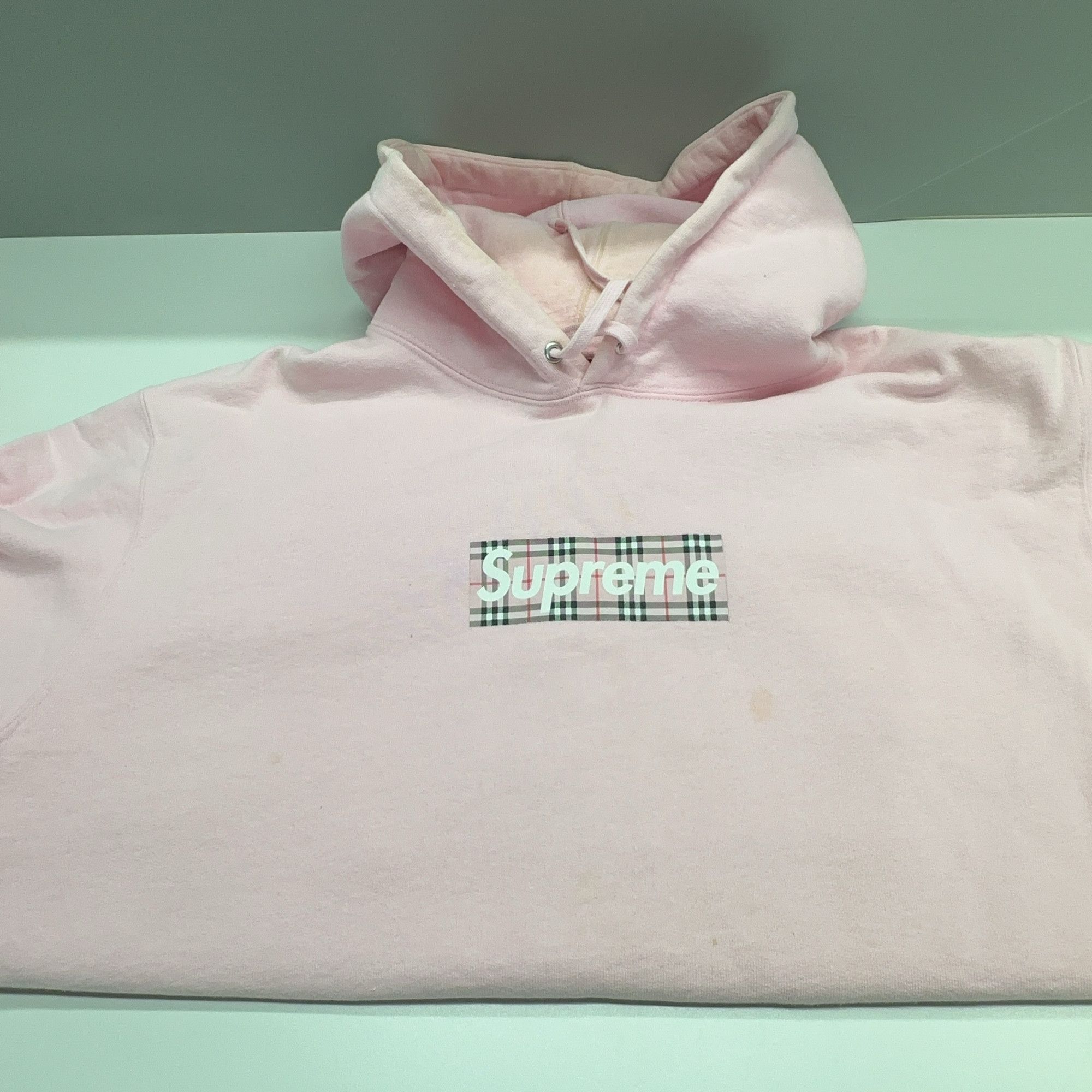 Supreme Supreme x Burberry Box Logo Hoodie Size M Size US M / EU 48-50 / 2 - 7 Thumbnail