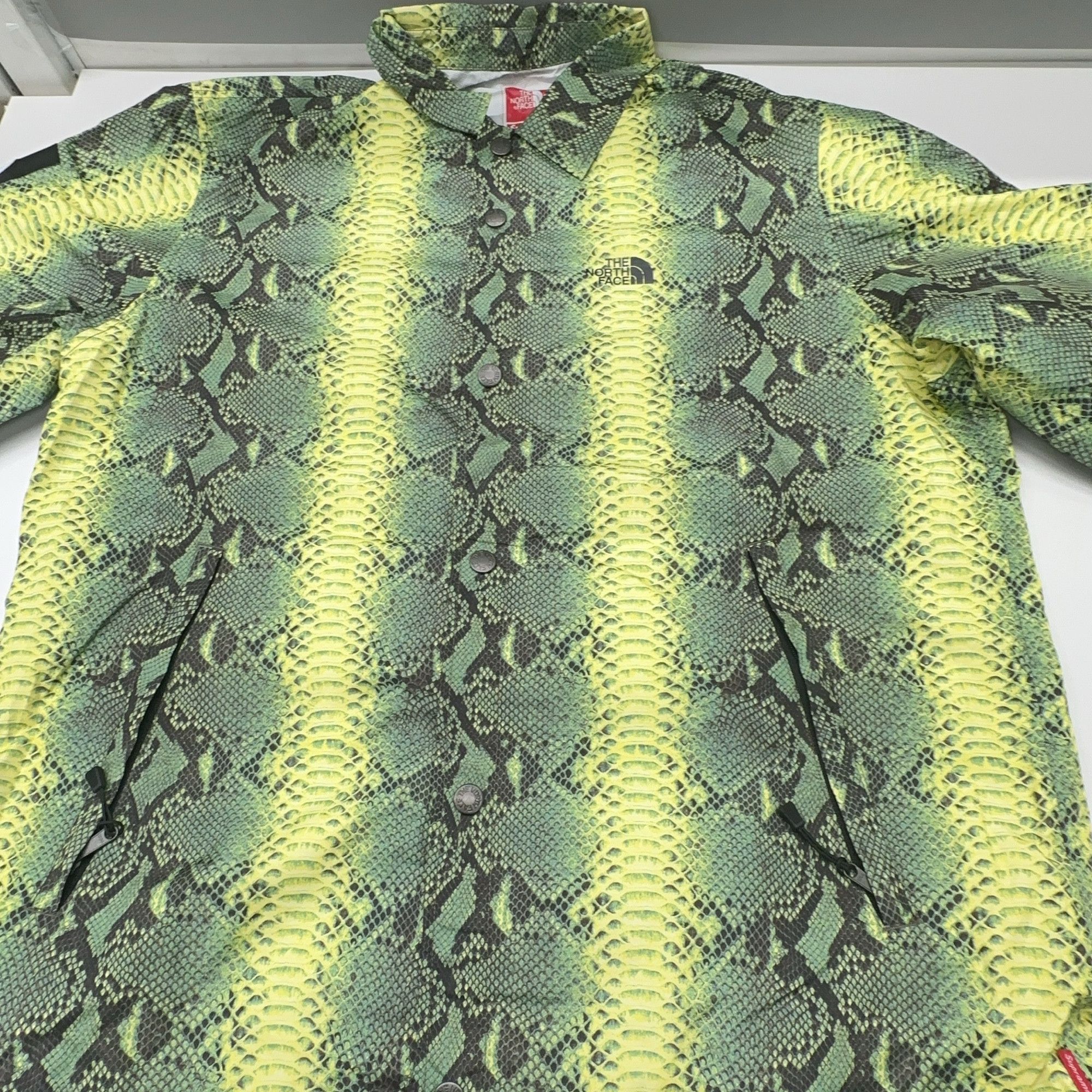Supreme Supreme x The North Face Snakeskin Coaches Jacket Size M Size US M / EU 48-50 / 2 - 7 Thumbnail