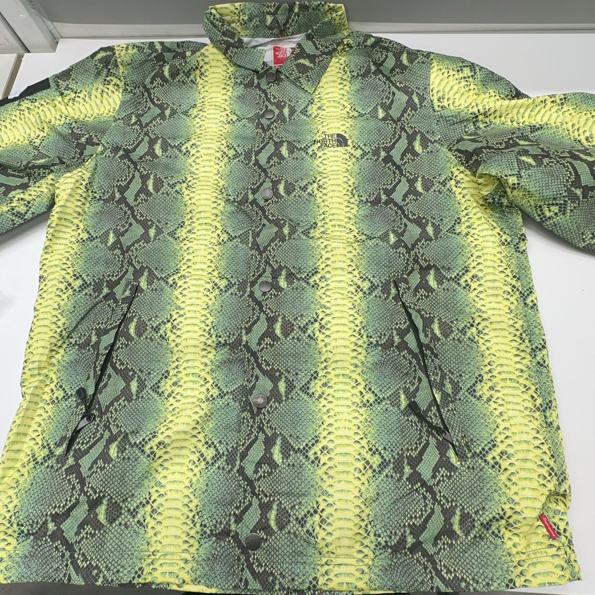 Supreme Supreme x The North Face Snakeskin Coaches Jacket Size M Size US M / EU 48-50 / 2 - 6 Thumbnail