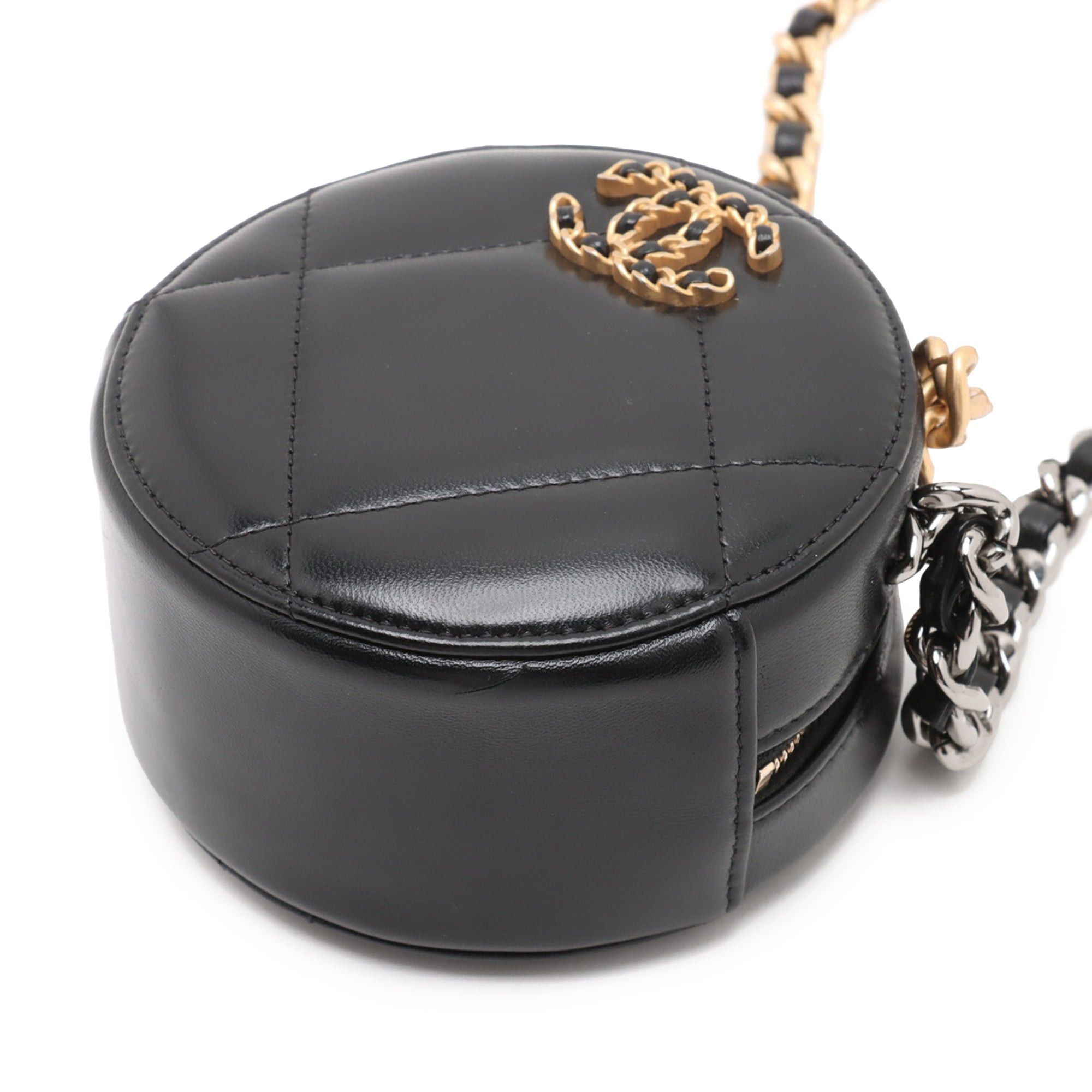 Chanel Lambskin 19 Round Clutch with Chain Size ONE SIZE - 9 Thumbnail