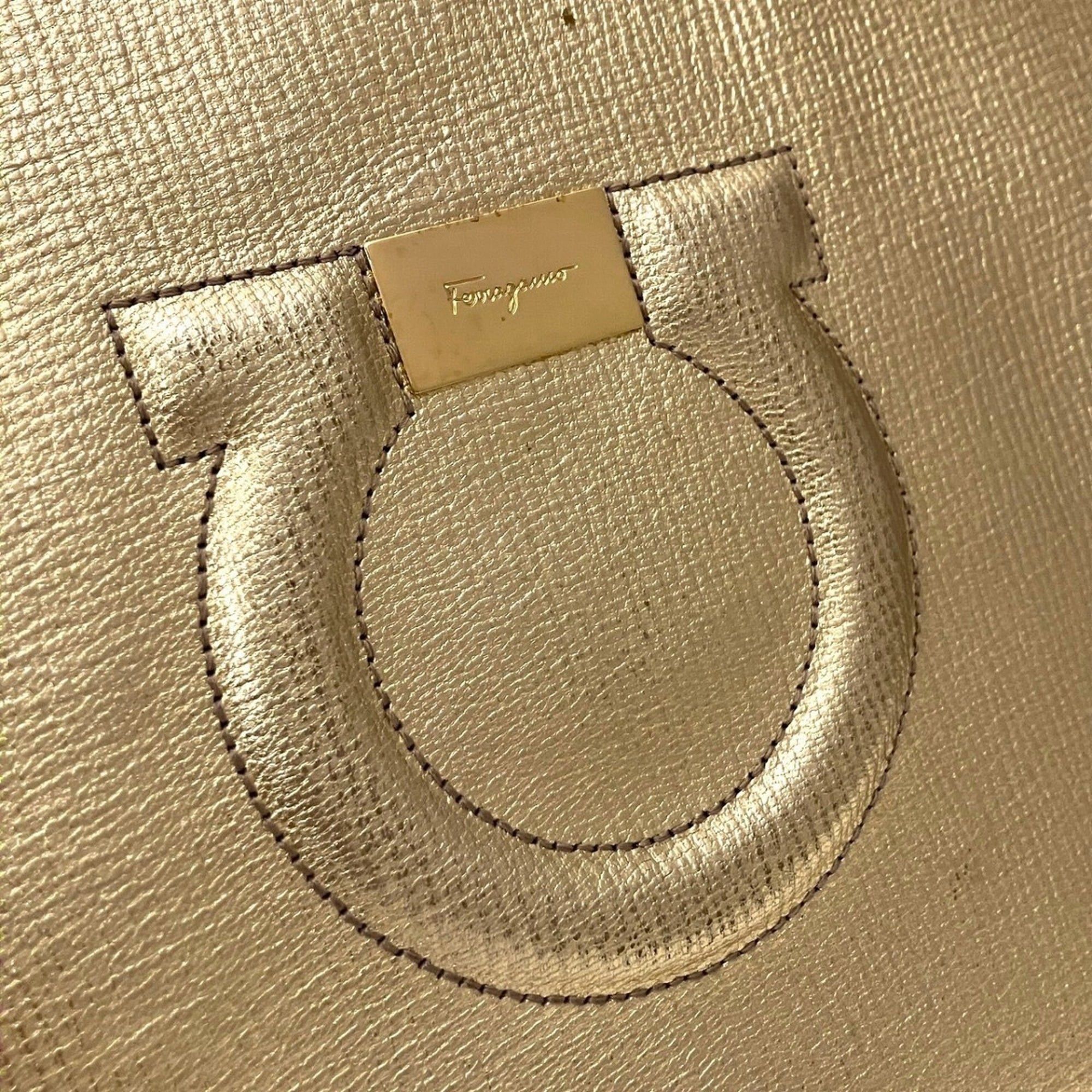 Salvatore Ferragamo Salvatore Ferragamo clutch bag, Gancini leather, KM-22 D299 Size ONE SIZE - 8 Thumbnail