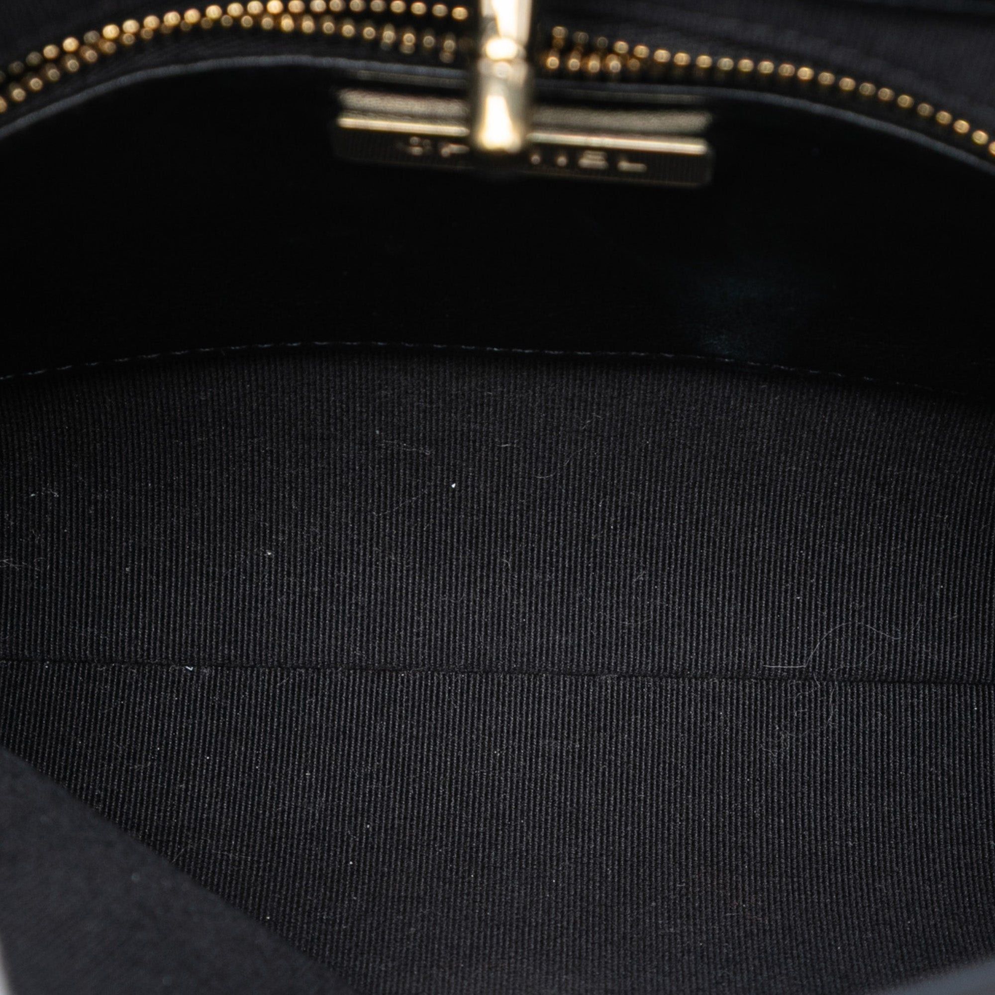 Chanel Mini Bicolor Quilted Patent 31 Shopping Bag Size ONE SIZE - 4 Thumbnail
