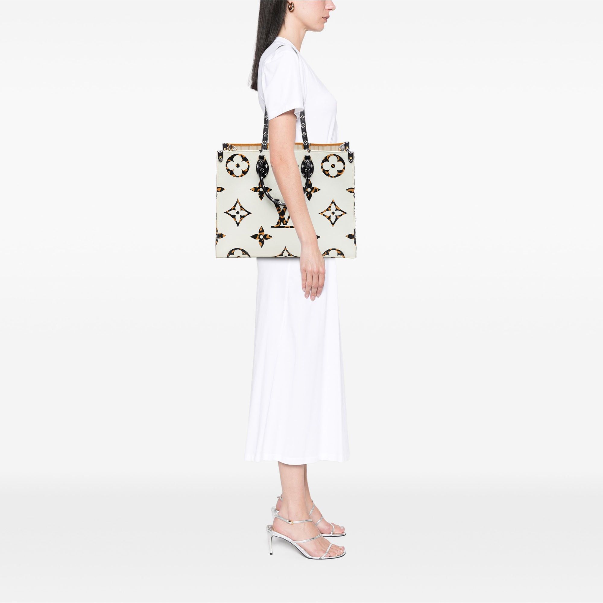 Louis Vuitton Monogram Giant Jungle Onthego GM Size ONE SIZE - 6 Thumbnail