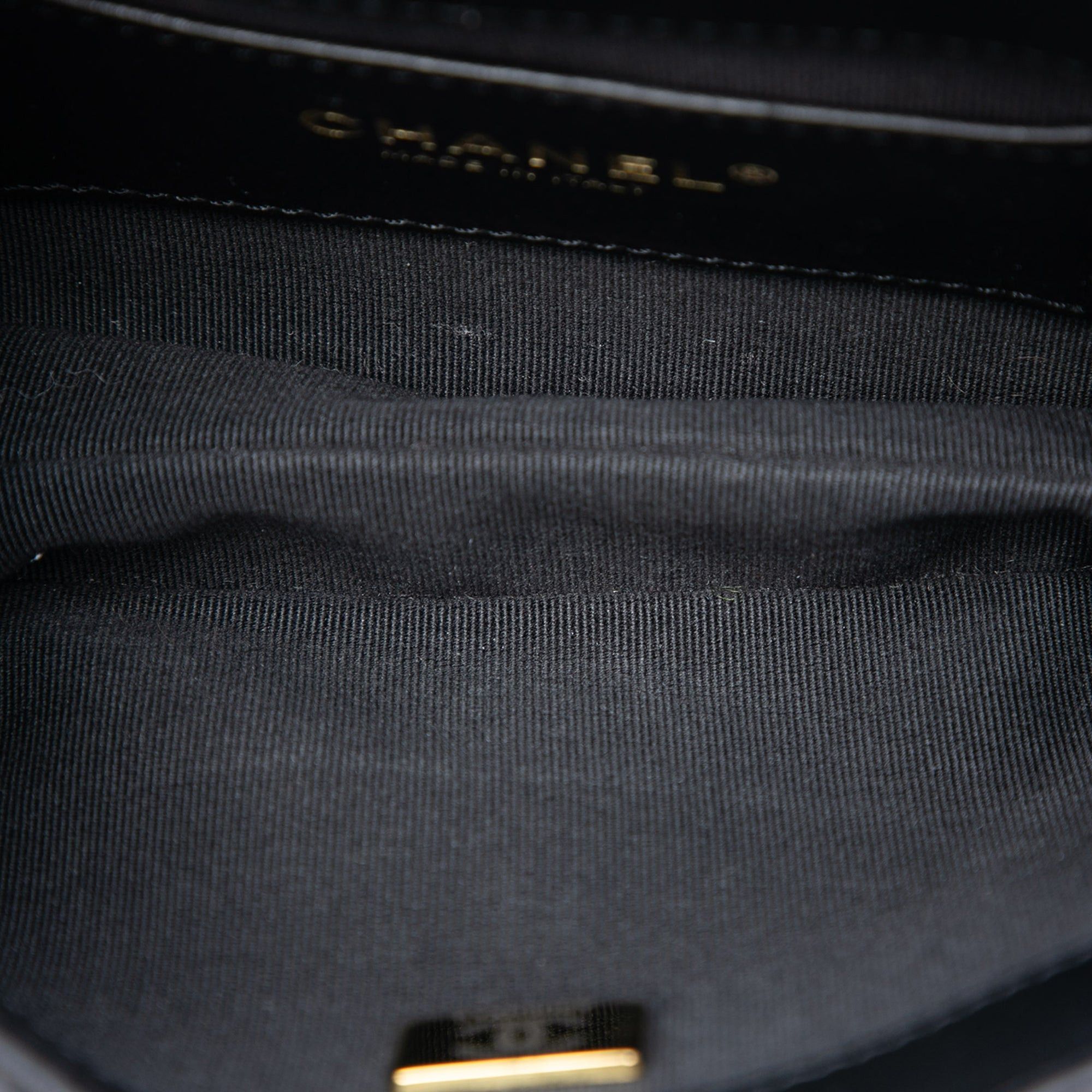 Chanel Small Quilted Lambskin Giant CC Chain Compartment Messenger Bag Size ONE SIZE - 4 Thumbnail