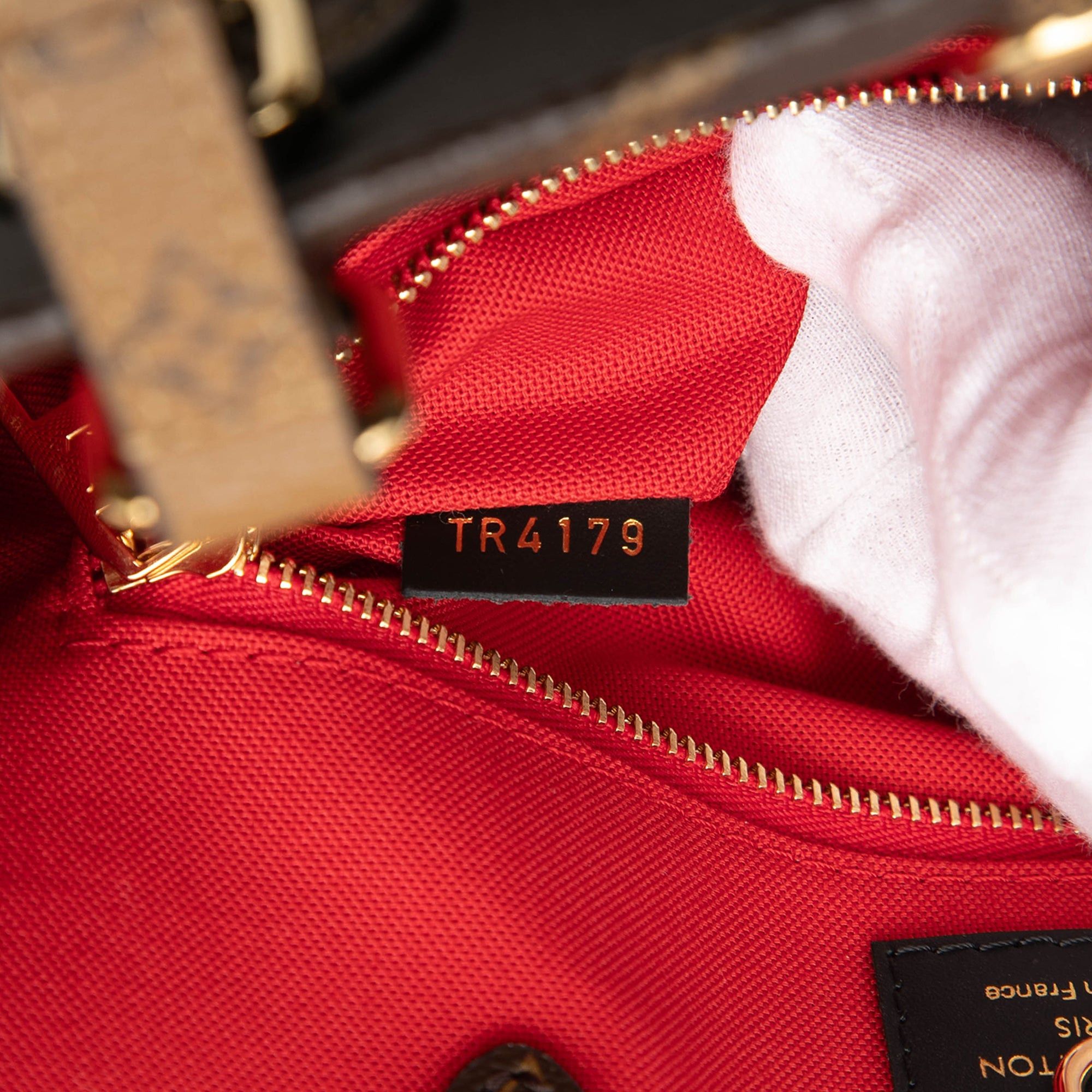 Louis Vuitton Monogram Reverse Giant OnTheGo MM Size ONE SIZE - 6 Thumbnail