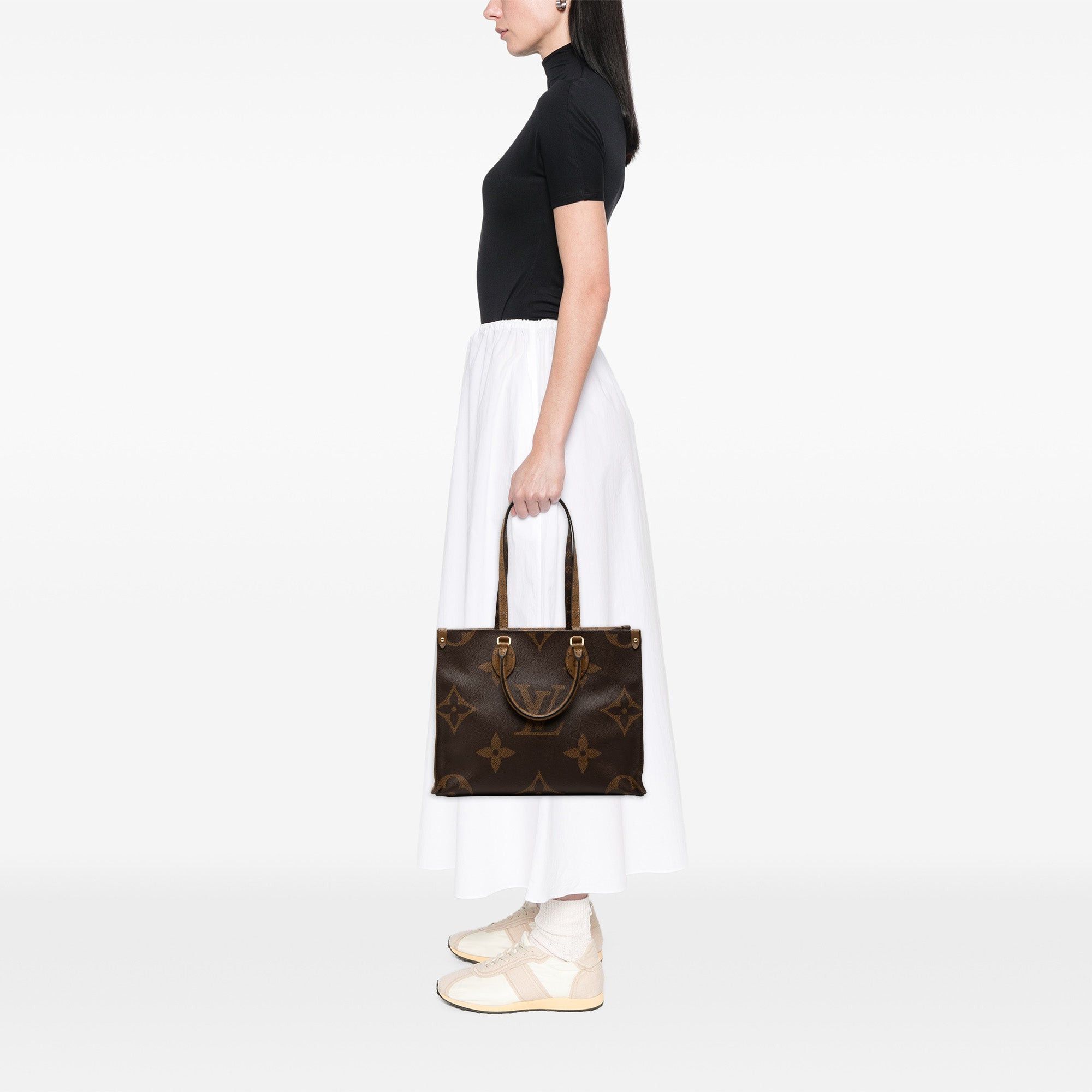 Louis Vuitton Monogram Reverse Giant OnTheGo MM Size ONE SIZE - 7 Thumbnail