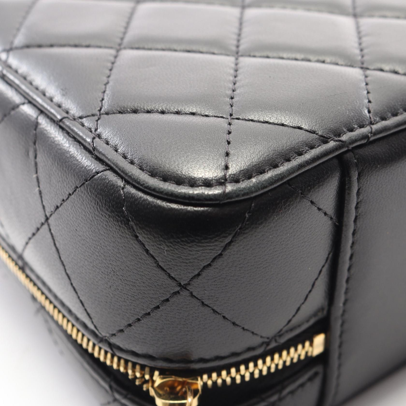 Chanel Chanel Chanel Matelasse Lambskin 2way Shoulder Bag Leather Vanity Bag DUTY FREE for USA Size ONE SIZE - 9 Thumbnail