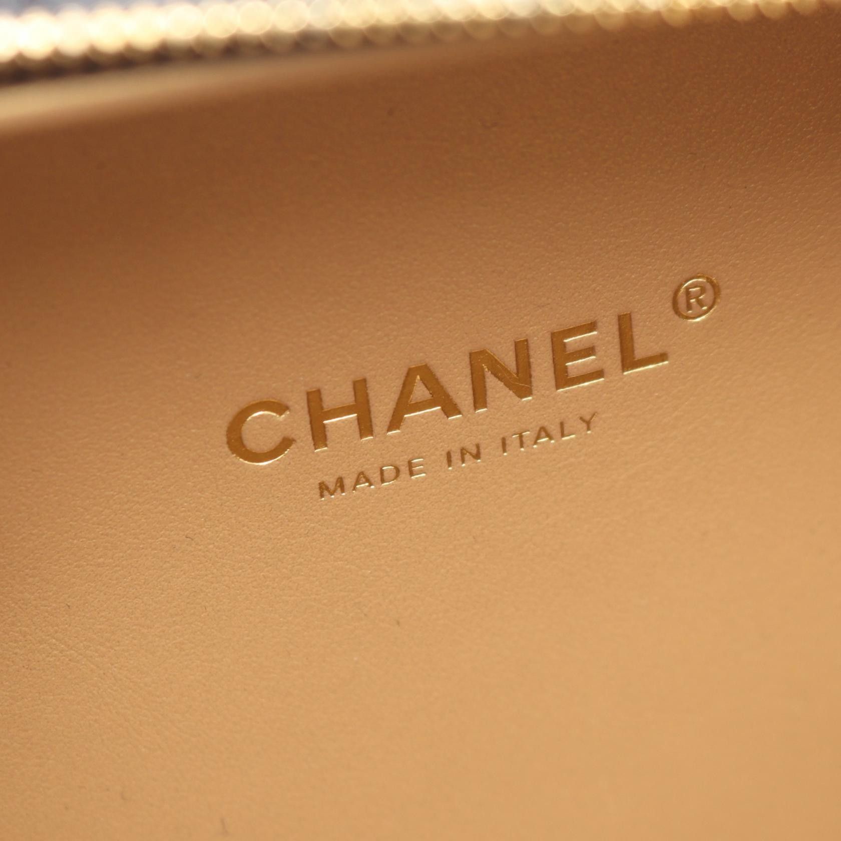 Chanel Chanel Chanel Matelasse Lambskin 2way Shoulder Bag Leather Vanity Bag DUTY FREE for USA Size ONE SIZE - 4 Thumbnail