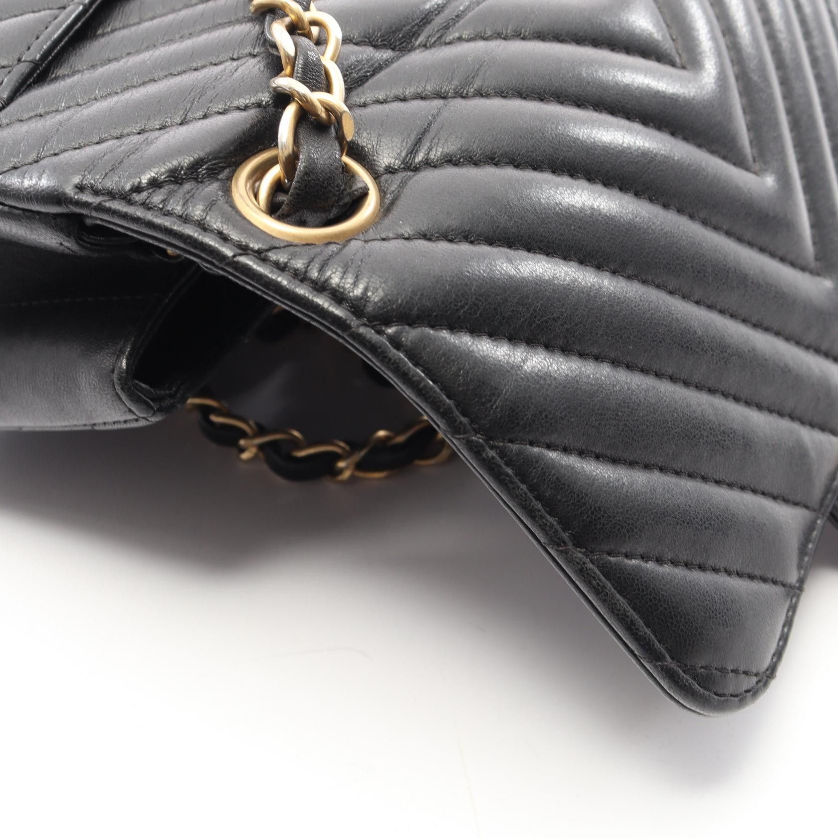 Chanel Chanel Chanel Chevron V Stitch Lambskin Mini Shoulder Bag Leather Shoulder Bag A35200 DUTY FREE for USA Size ONE SIZE - 9 Thumbnail