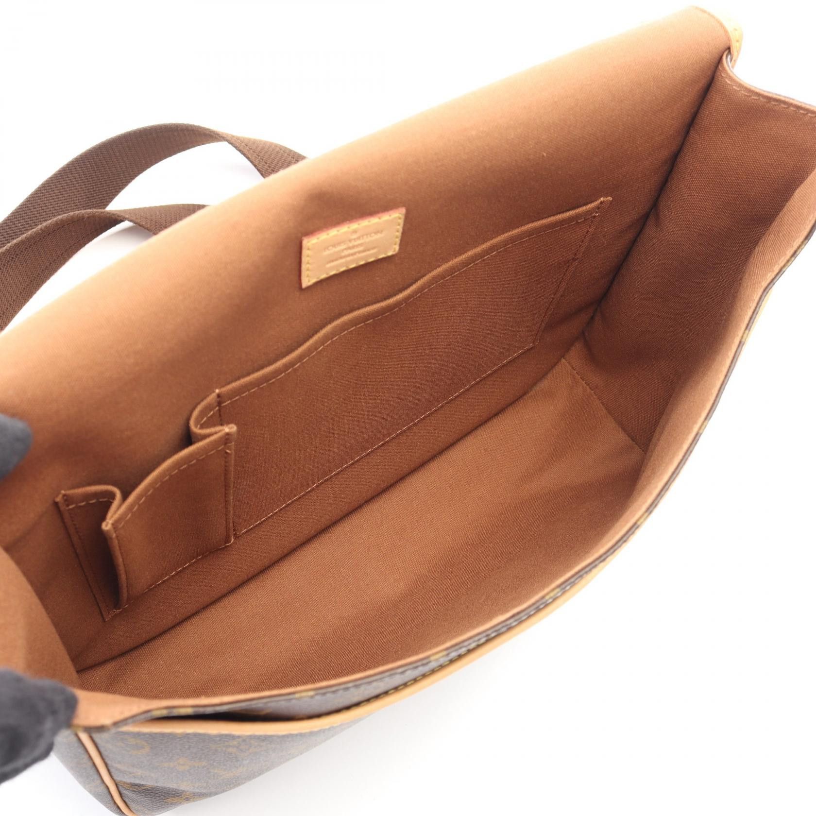 Louis Vuitton Louis Vuitton Louis Vuitton Messenger GM Bosphore Monogram Shoulder Bag Textile Shoulder Bag M40105 DUTY FREE for USA Size ONE SIZE - 3 Thumbnail