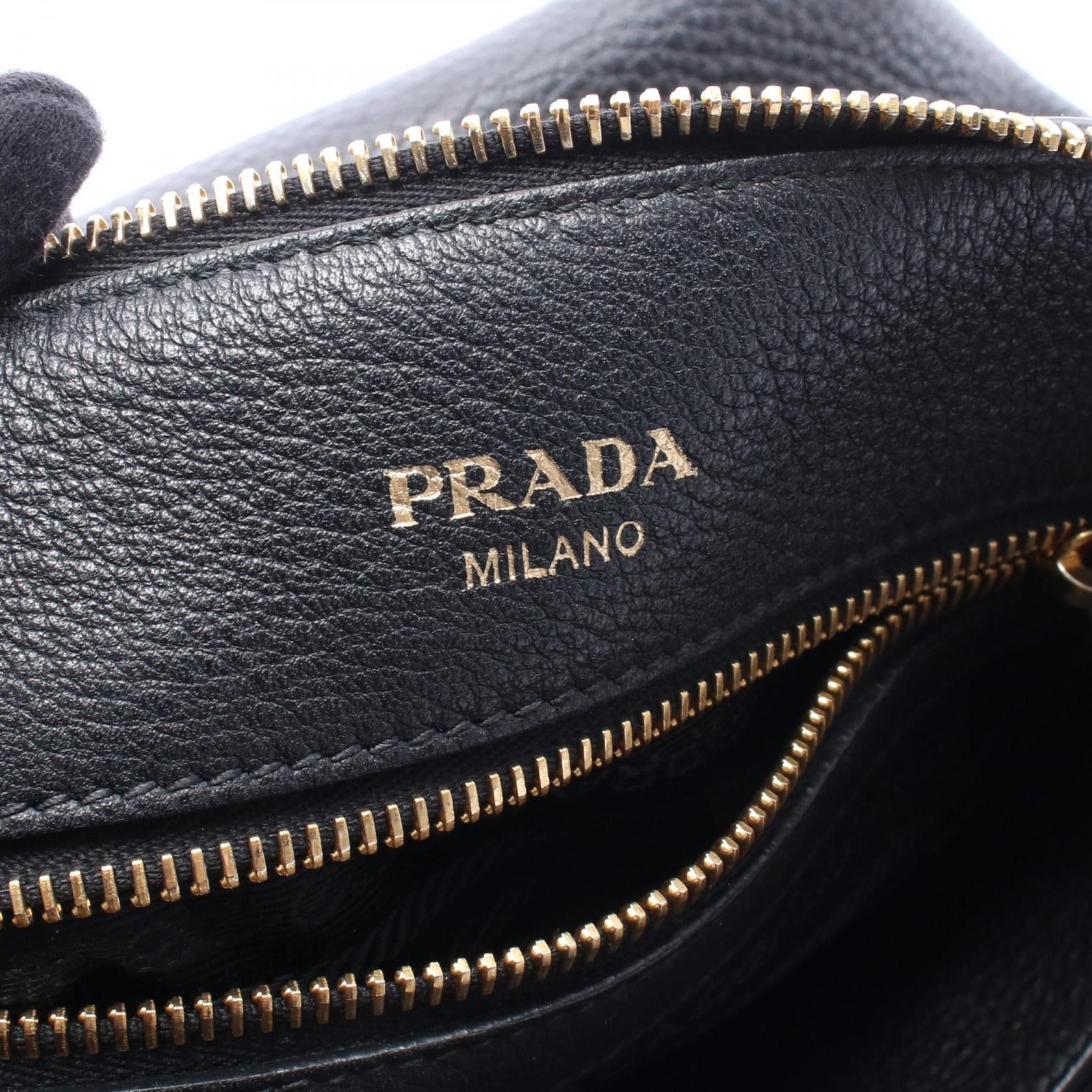 Prada Prada Prada VIT.DAINO 2way handbag Leather Handbag DUTY FREE for USA Size ONE SIZE - 4 Thumbnail