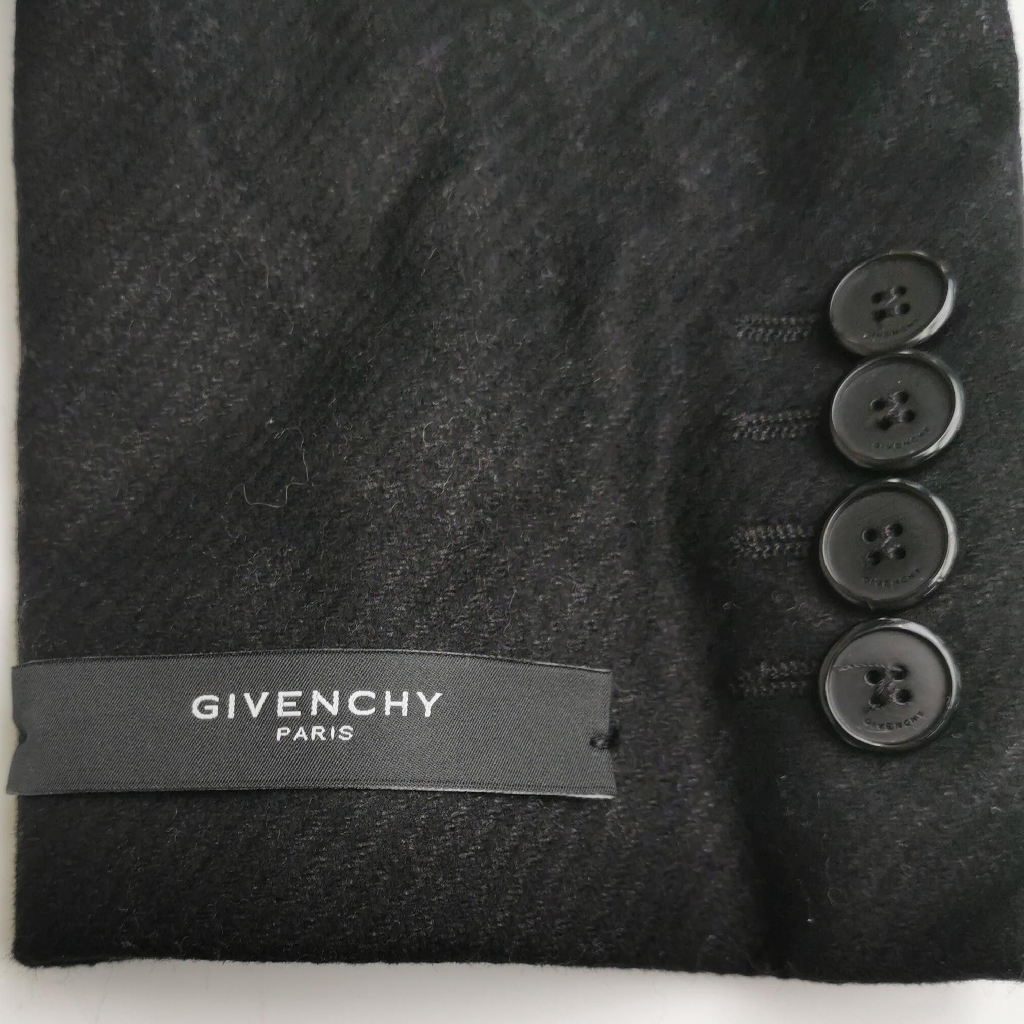 Givenchy Givenchy Men m Heavy Coats Size US M / EU 48-50 / 2 - 3 Thumbnail