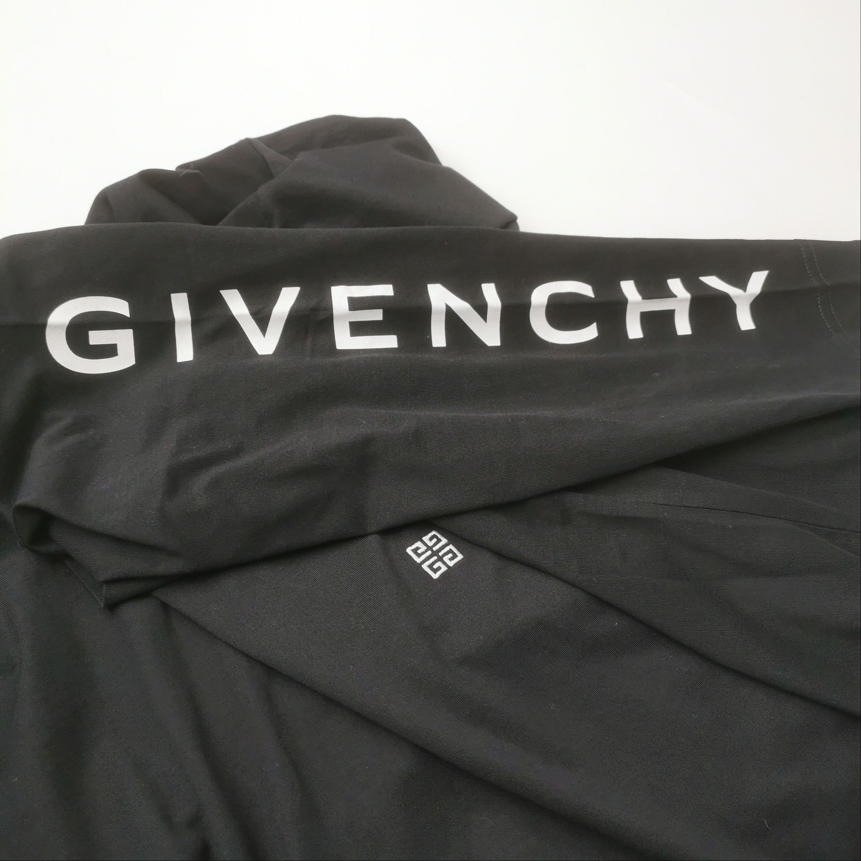 Givenchy Givenchy Men xl Short Sleeve Shirts Size US XL / EU 56 / 4 - 3 Thumbnail