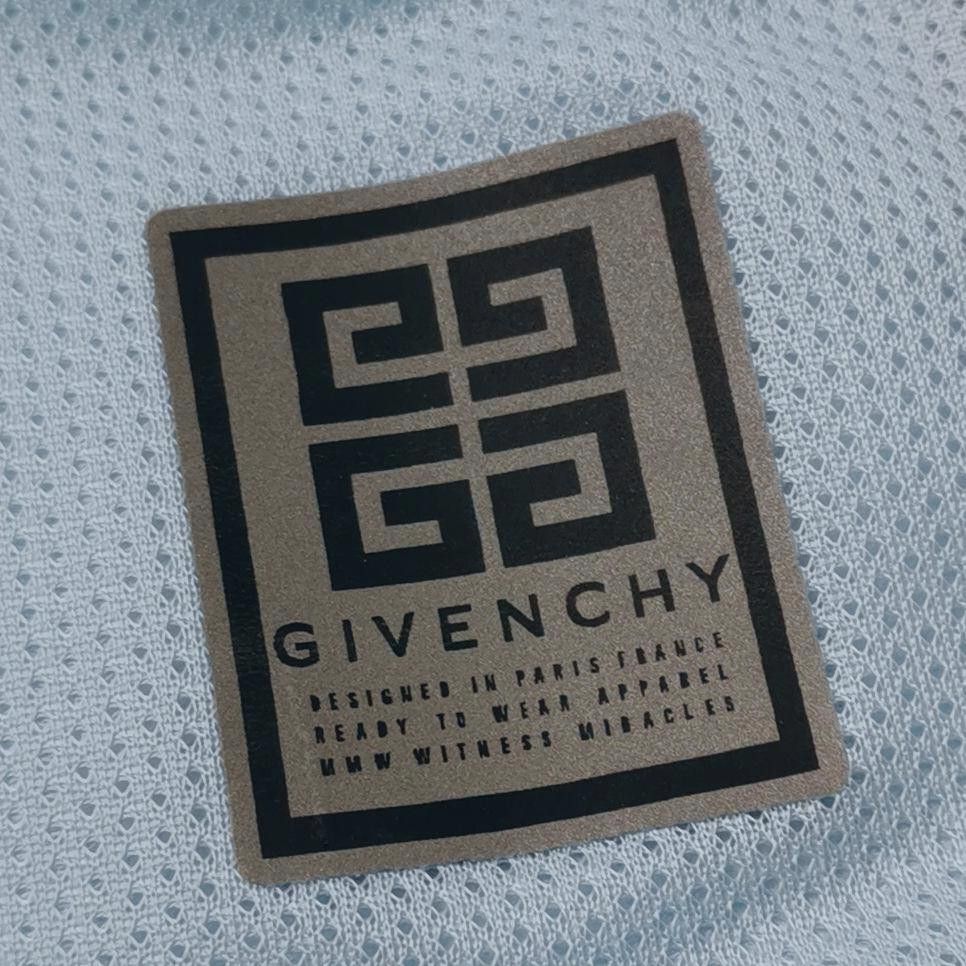 Givenchy Givenchy Men s Sleeveless Size US S / EU 44-46 / 1 - 3 Thumbnail