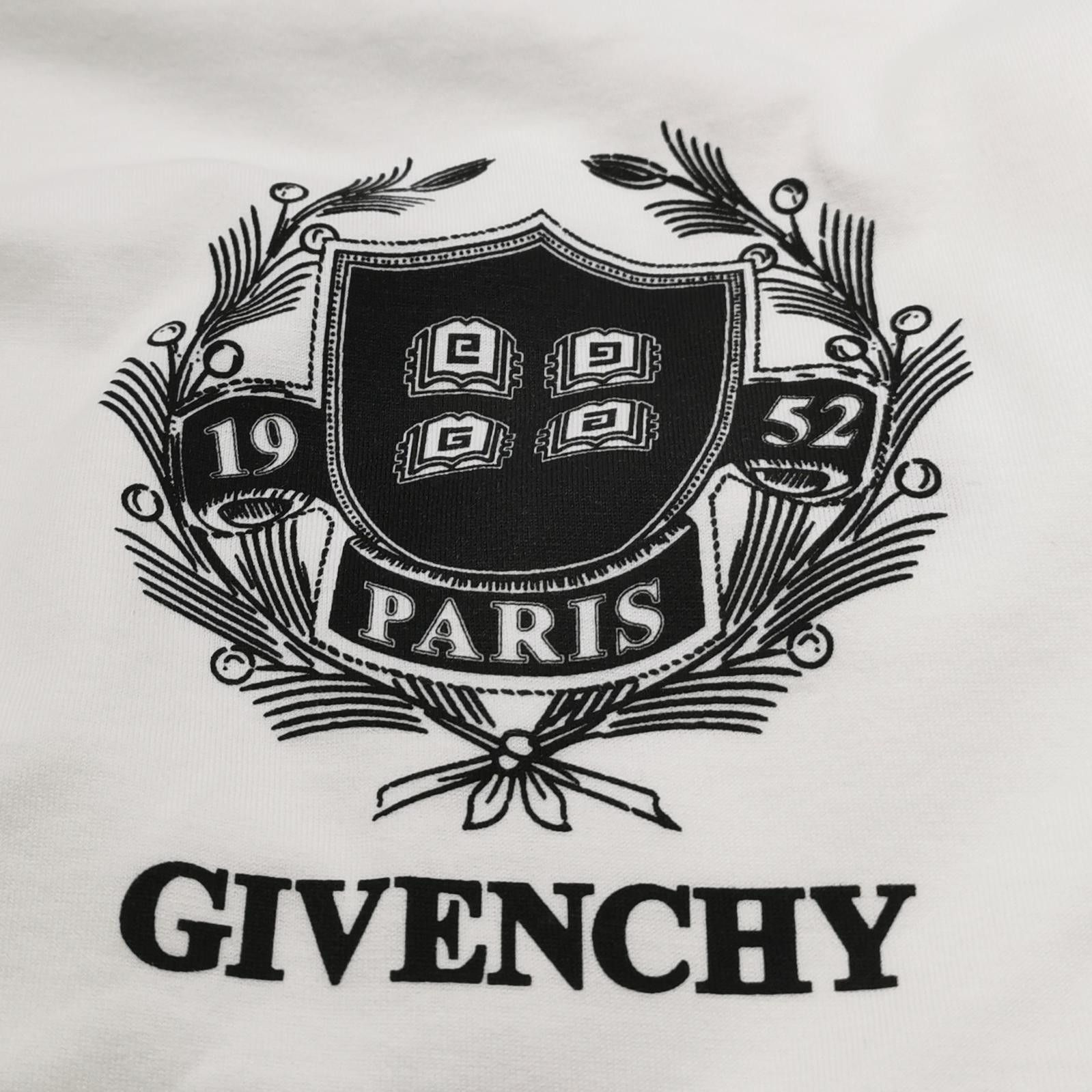 Givenchy Givenchy Men xl Short Sleeve Shirts Size US XL / EU 56 / 4 - 3 Thumbnail