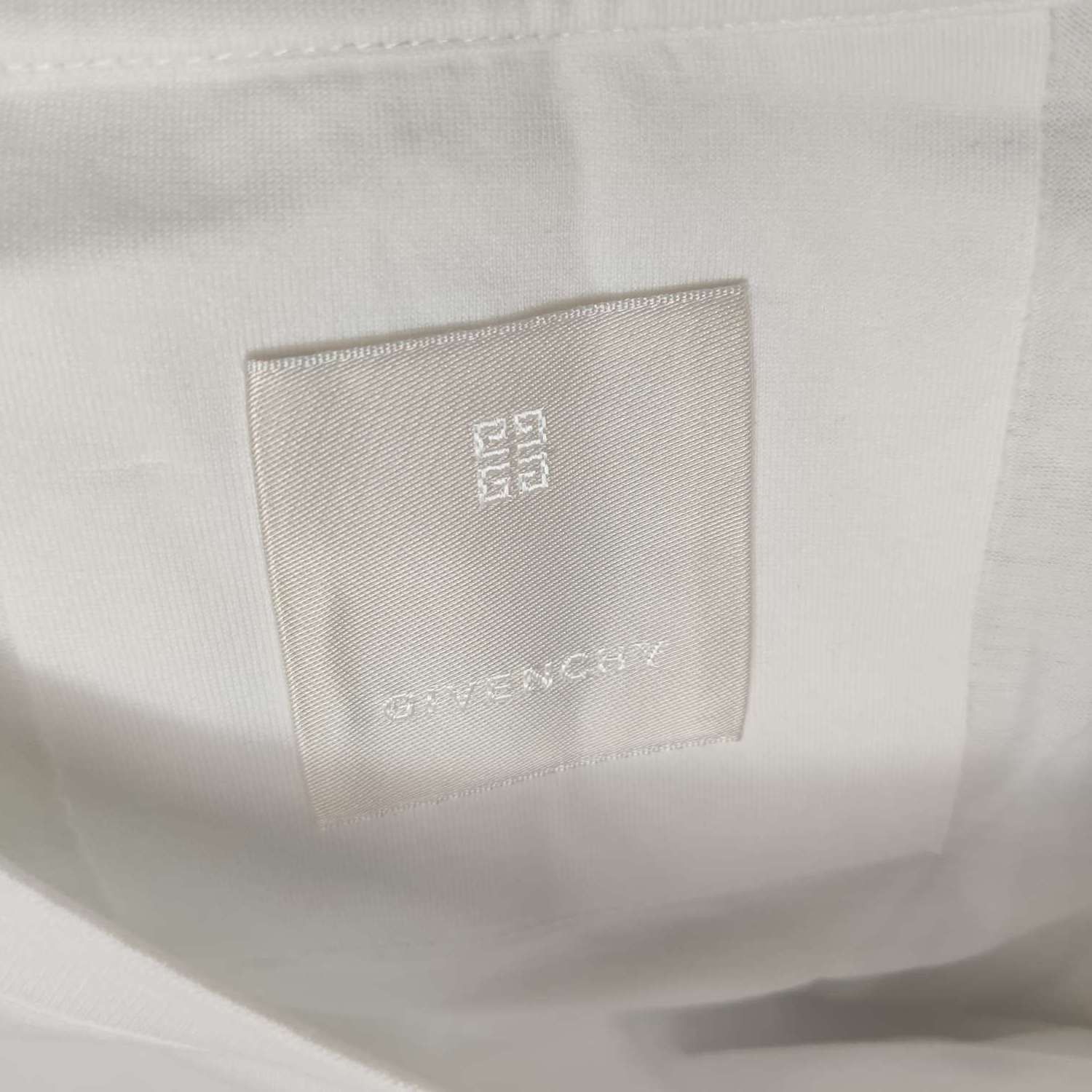 Givenchy Givenchy Men xl Short Sleeve Shirts Size US XL / EU 56 / 4 - 5 Thumbnail