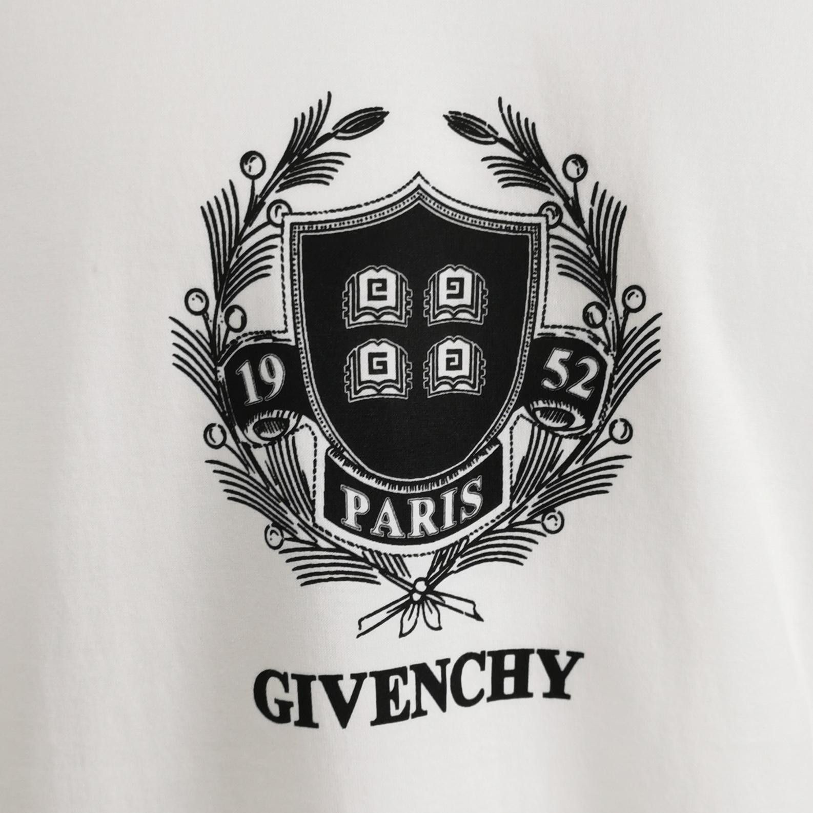 Givenchy Givenchy Men xxl Short Sleeve Shirts Size US XXL / EU 58 / 5 - 3 Thumbnail