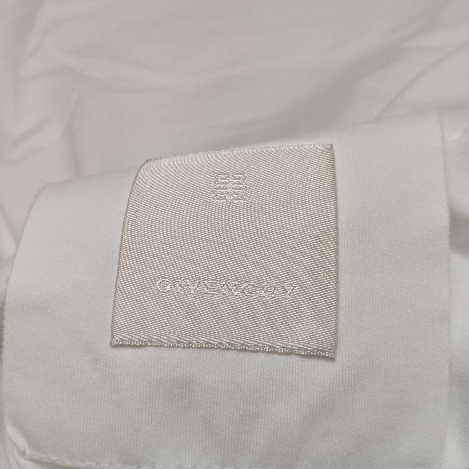 Givenchy Givenchy Men xl Short Sleeve Shirts Size US XL / EU 56 / 4 - 5 Thumbnail
