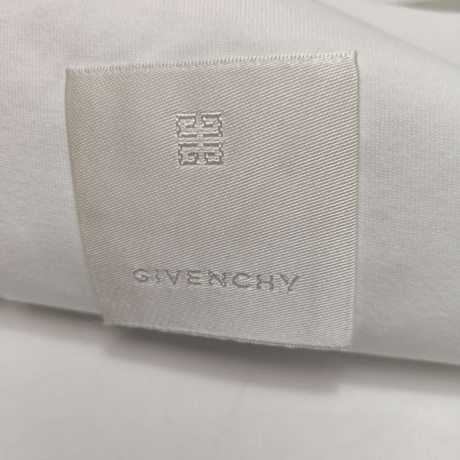Givenchy Givenchy Men xxl Short Sleeve Shirts Size US XXL / EU 58 / 5 - 5 Thumbnail