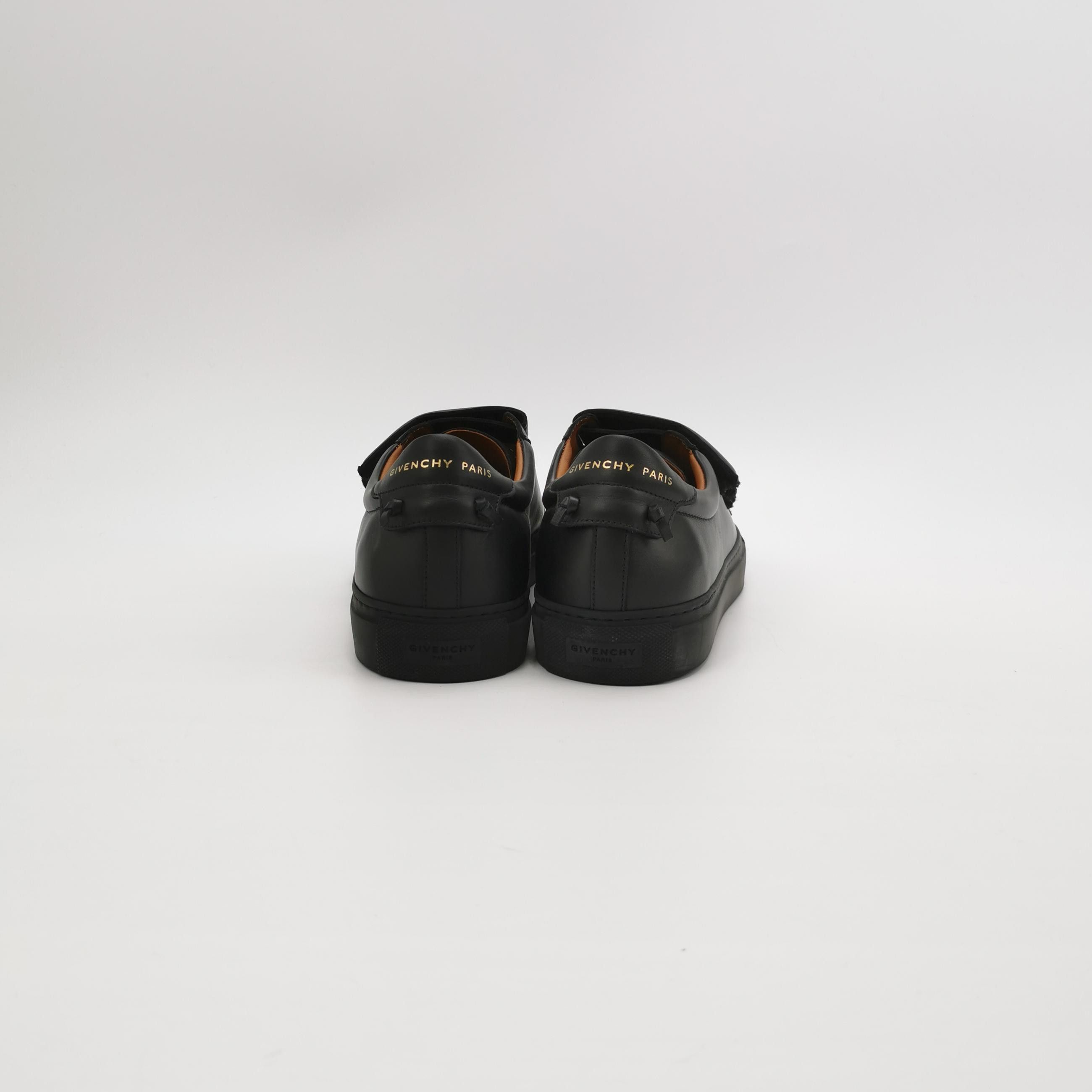 Givenchy Givenchy Men 8 Lowtop Sneakers Size US 8 / EU 41 - 4 Thumbnail