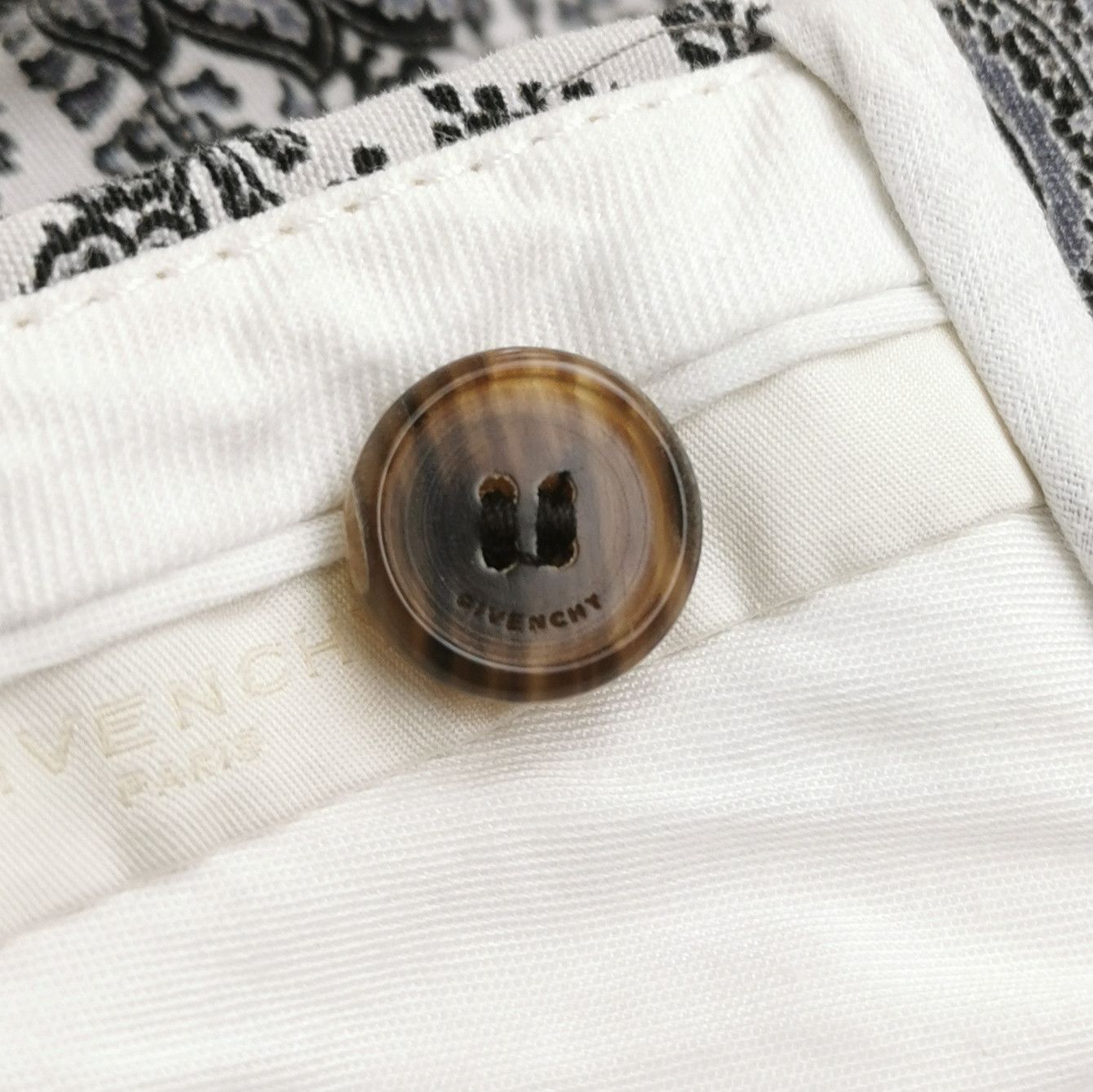 Givenchy Givenchy Men 30 Shorts Size US 30 / EU 46 - 3 Thumbnail