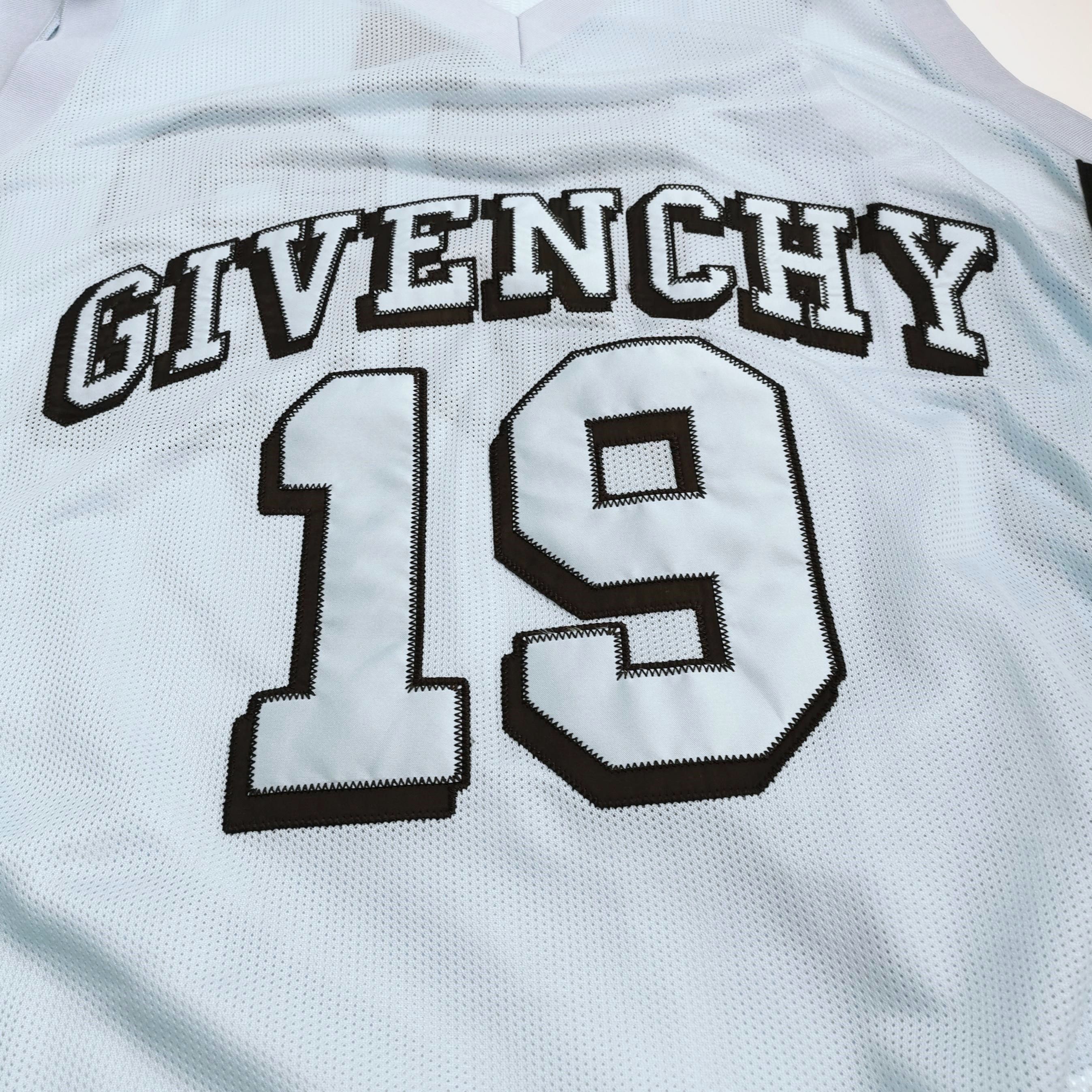 Givenchy Givenchy Men m Sleeveless Size US M / EU 48-50 / 2 - 3 Thumbnail