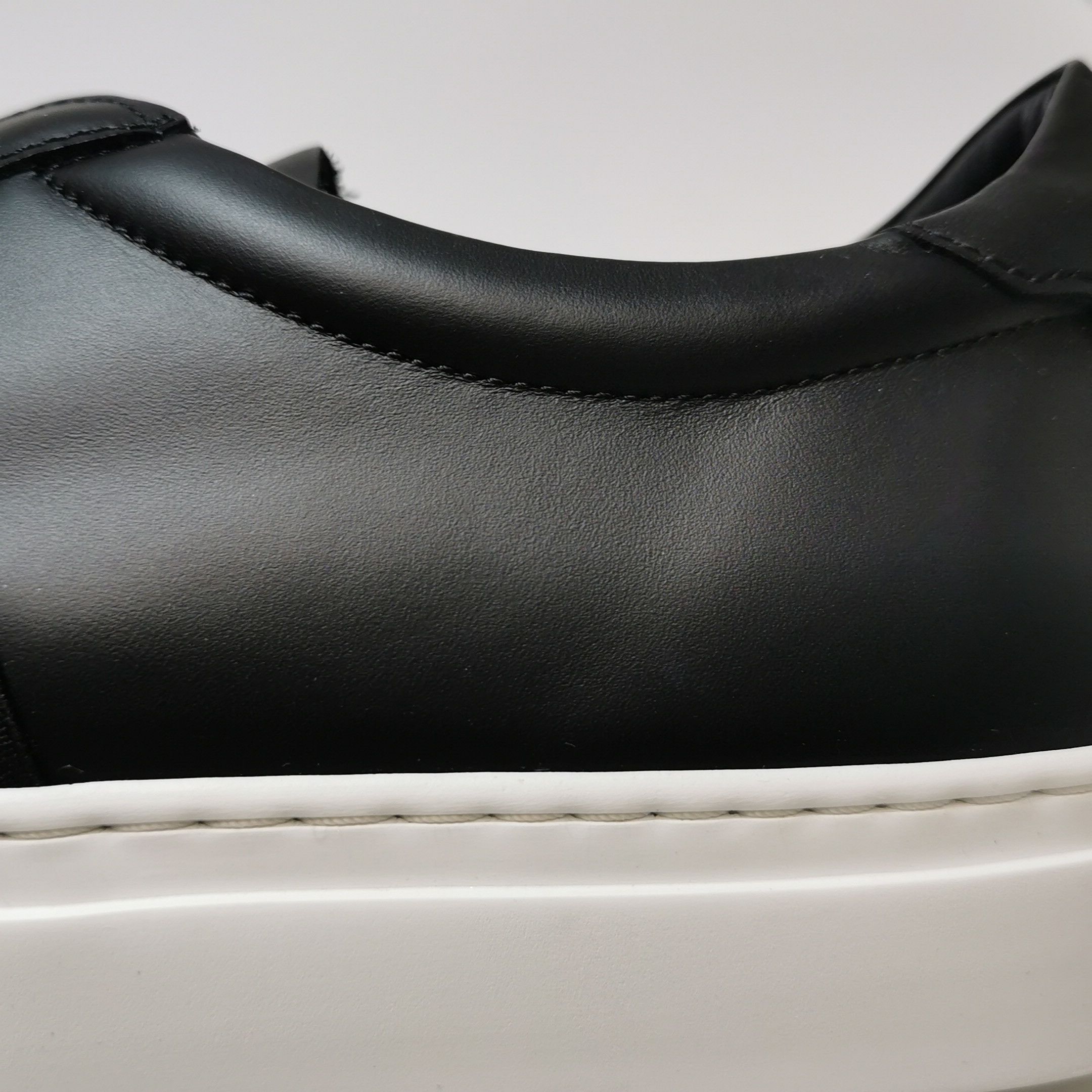 Givenchy Givenchy Men 8 Lowtop Sneakers Size US 8 / EU 41 - 7 Thumbnail