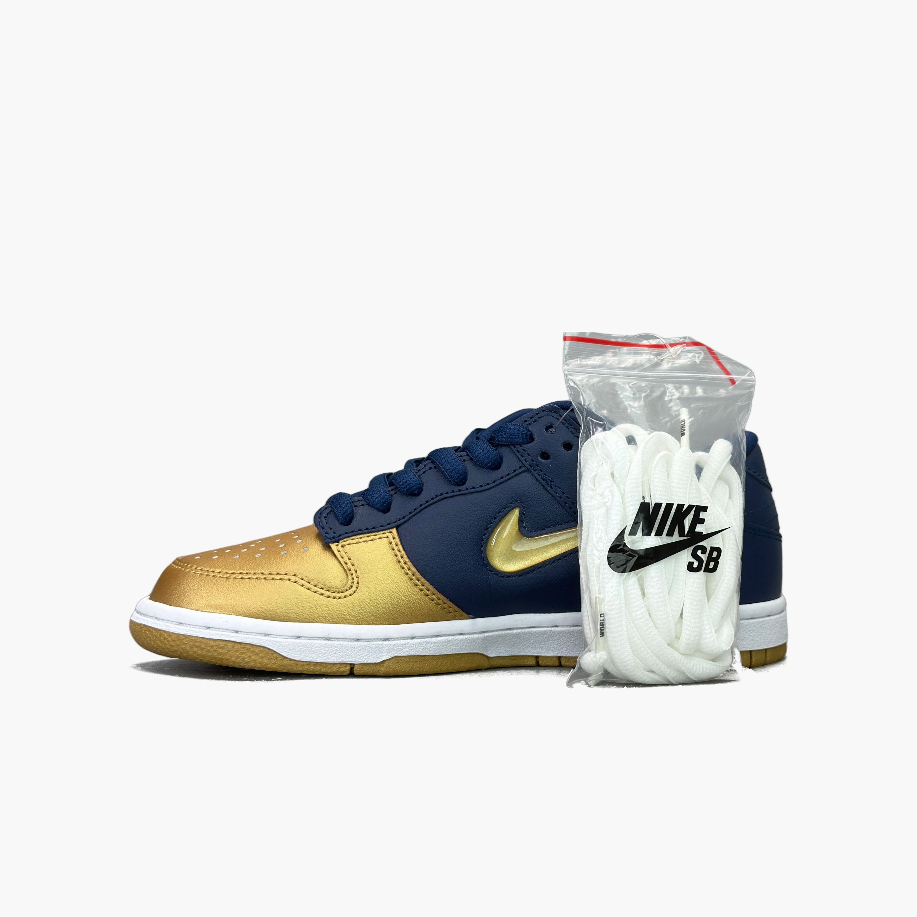 Nike Supreme x Nike Dunk Low SB Gold Navy Size US 5.5 Size US 5.5 / EU 38 - 3 Thumbnail