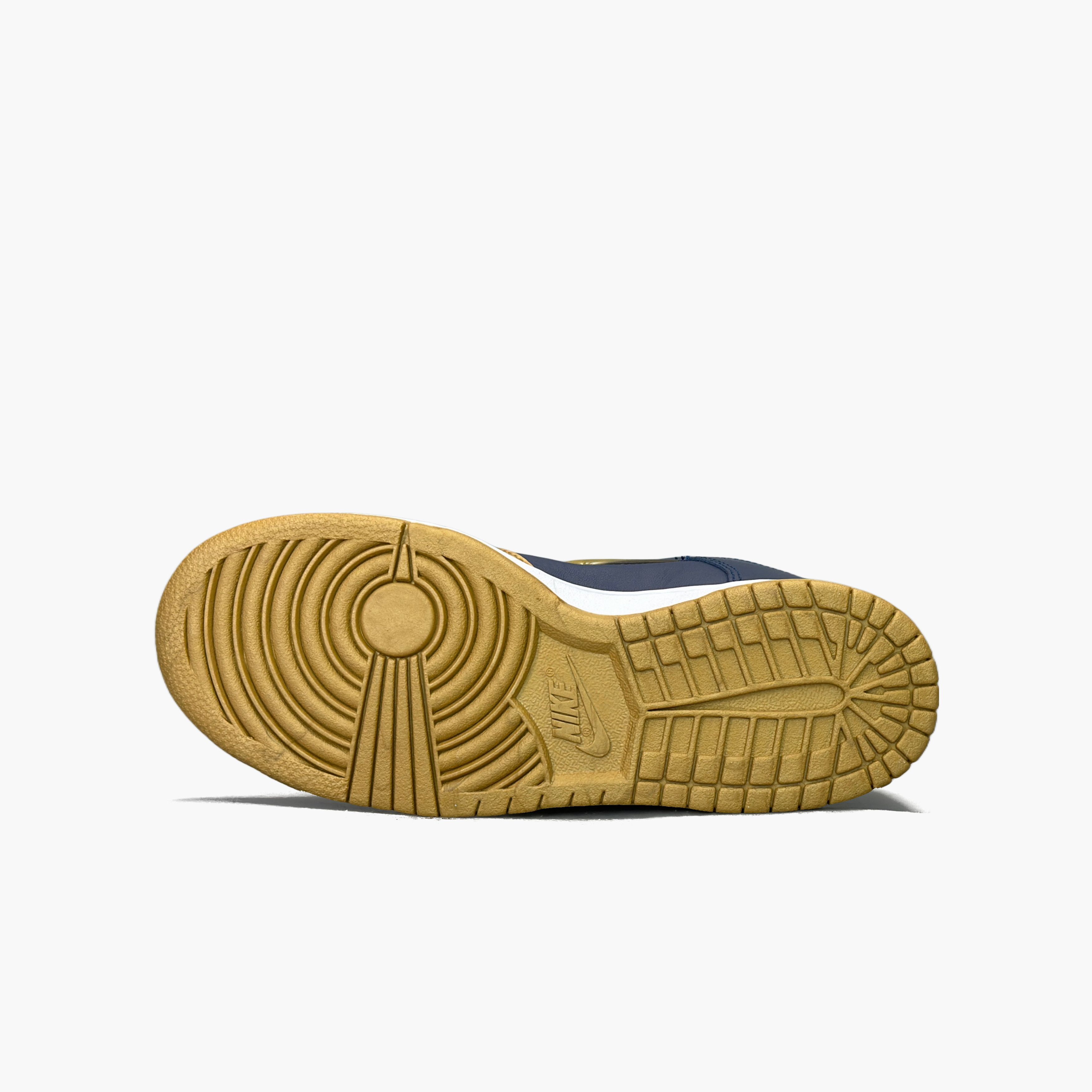 Nike Supreme x Nike Dunk Low SB Gold Navy Size US 5.5 Size US 5.5 / EU 38 - 8 Thumbnail