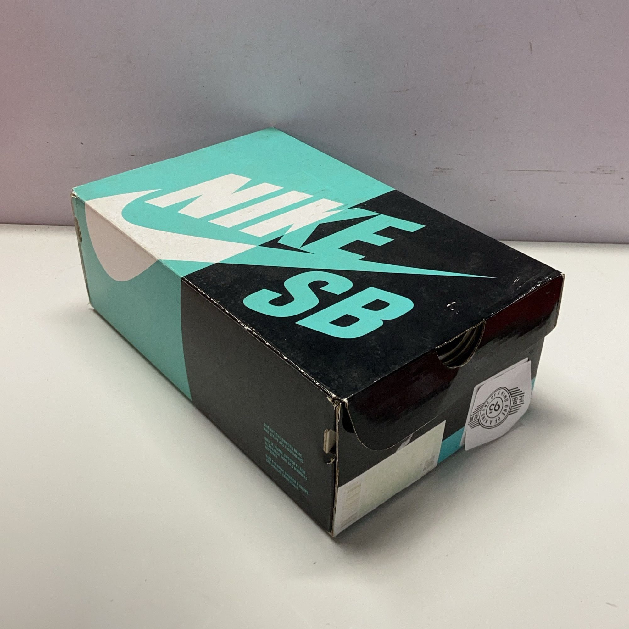 Nike Supreme x Nike Dunk Low SB Gold Navy Size US 5.5 Size US 5.5 / EU 38 - 10 Thumbnail