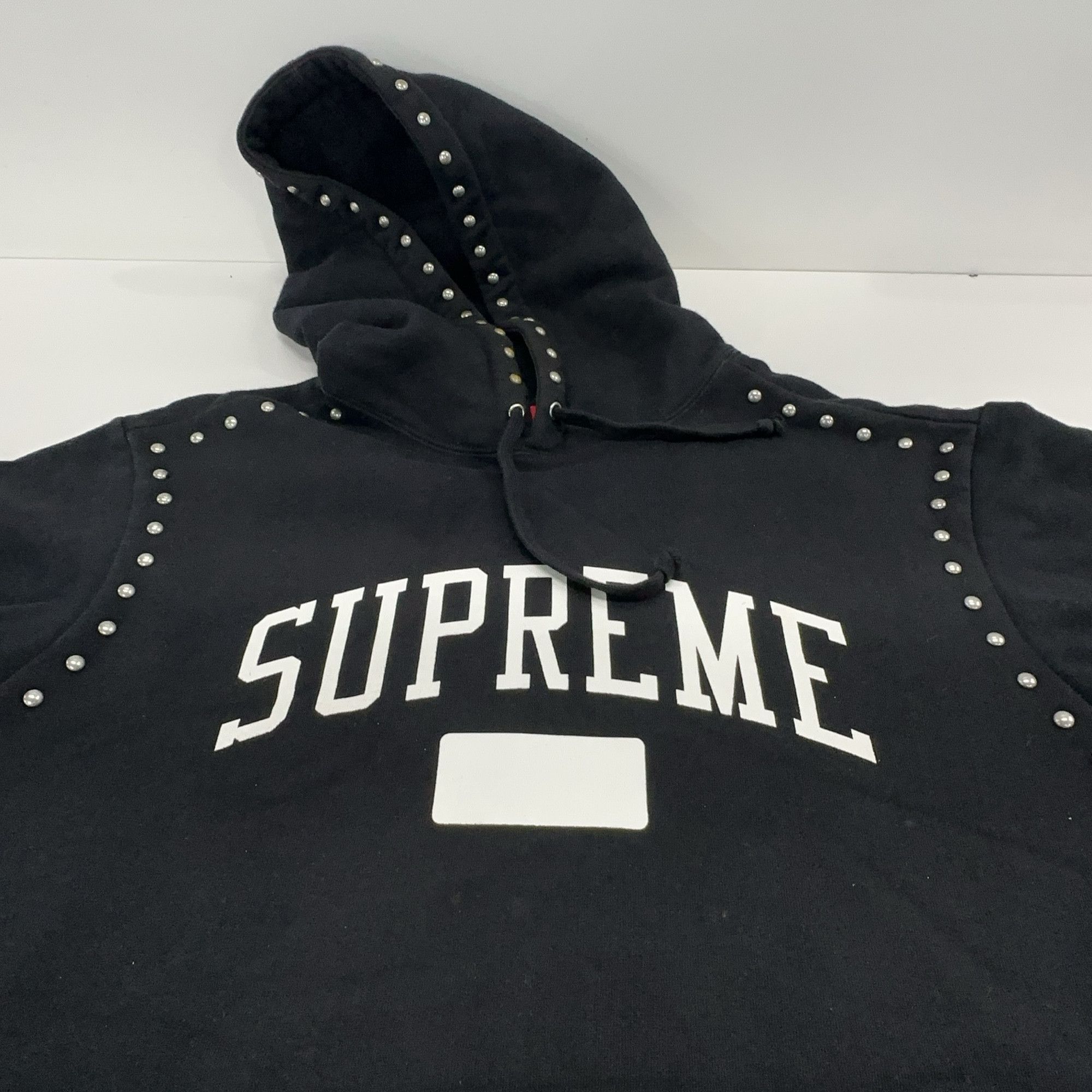 Supreme Supreme Studded Hooded Sweatshirt Size M Size US M / EU 48-50 / 2 - 8 Thumbnail