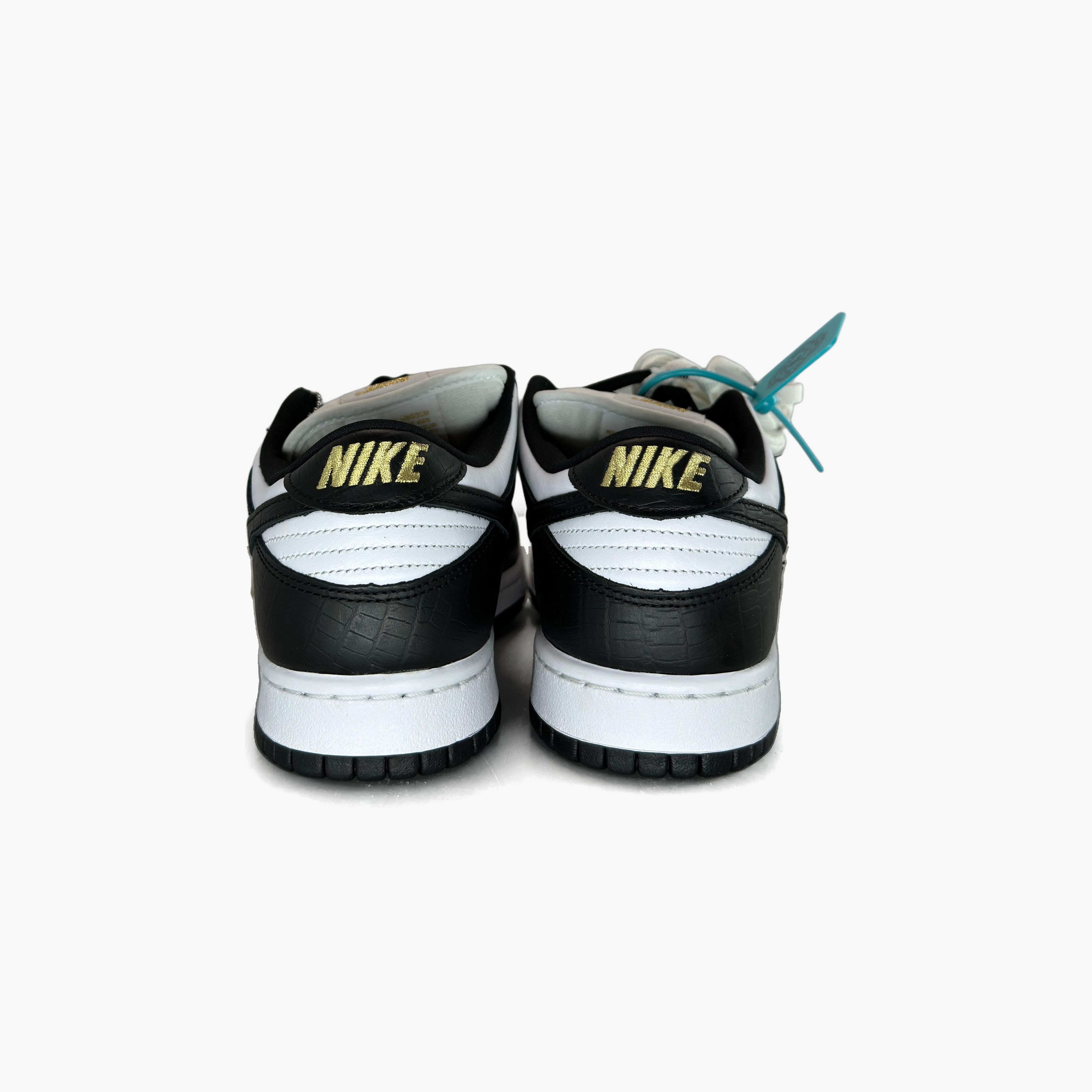 Nike Nike x Supreme Dunk Low Black Stars Size 9 Size US 9 / EU 42 - 6 Thumbnail