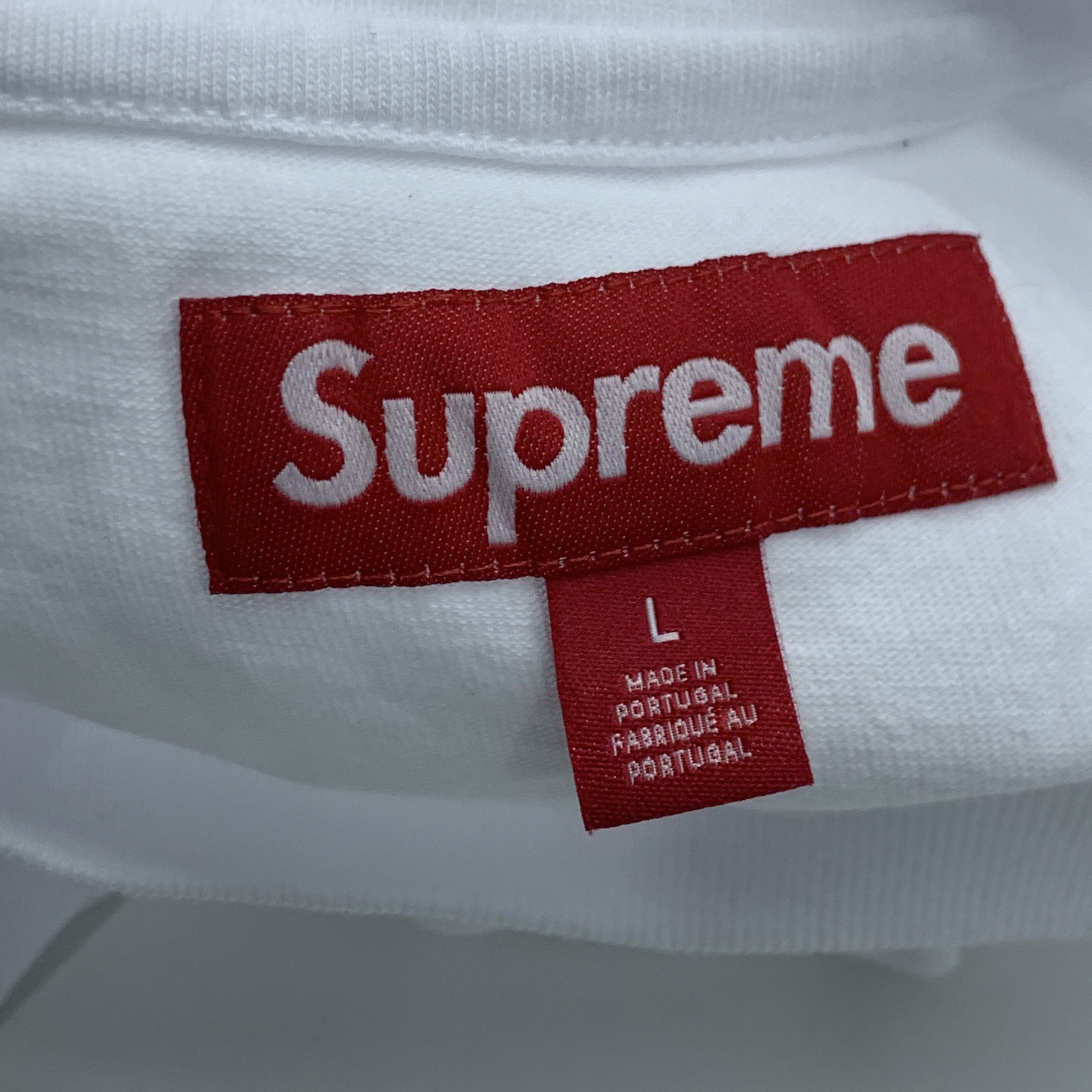 Supreme Supreme Logo Patch T-Shirt Size L Size US L / EU 52-54 / 3 - 3 Thumbnail
