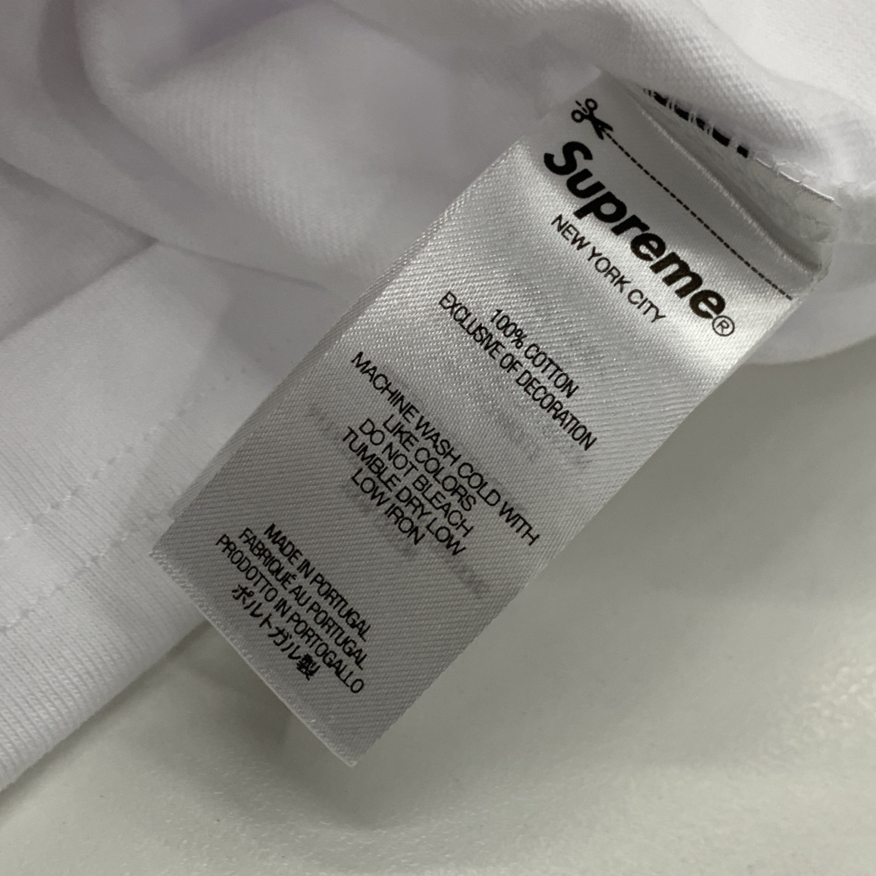 Supreme Supreme Logo Patch T-Shirt Size L Size US L / EU 52-54 / 3 - 4 Thumbnail