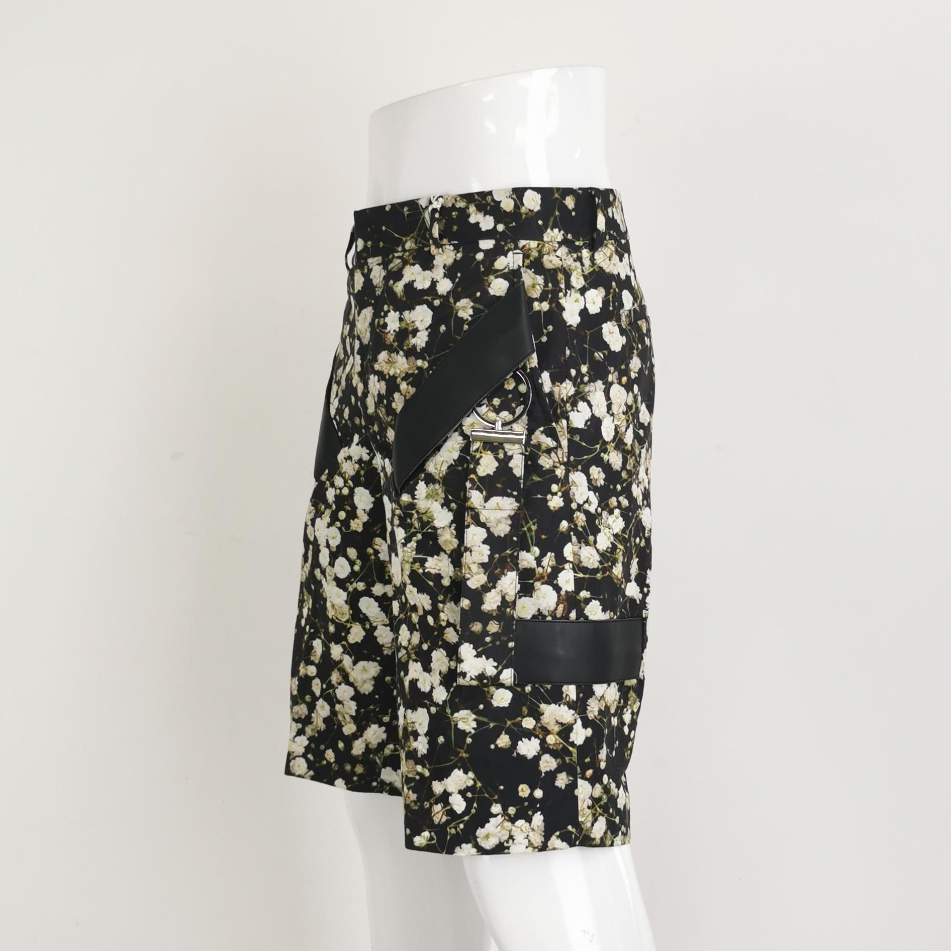 Givenchy Givenchy Men 30 Shorts Size US 30 / EU 46 - 2 Thumbnail