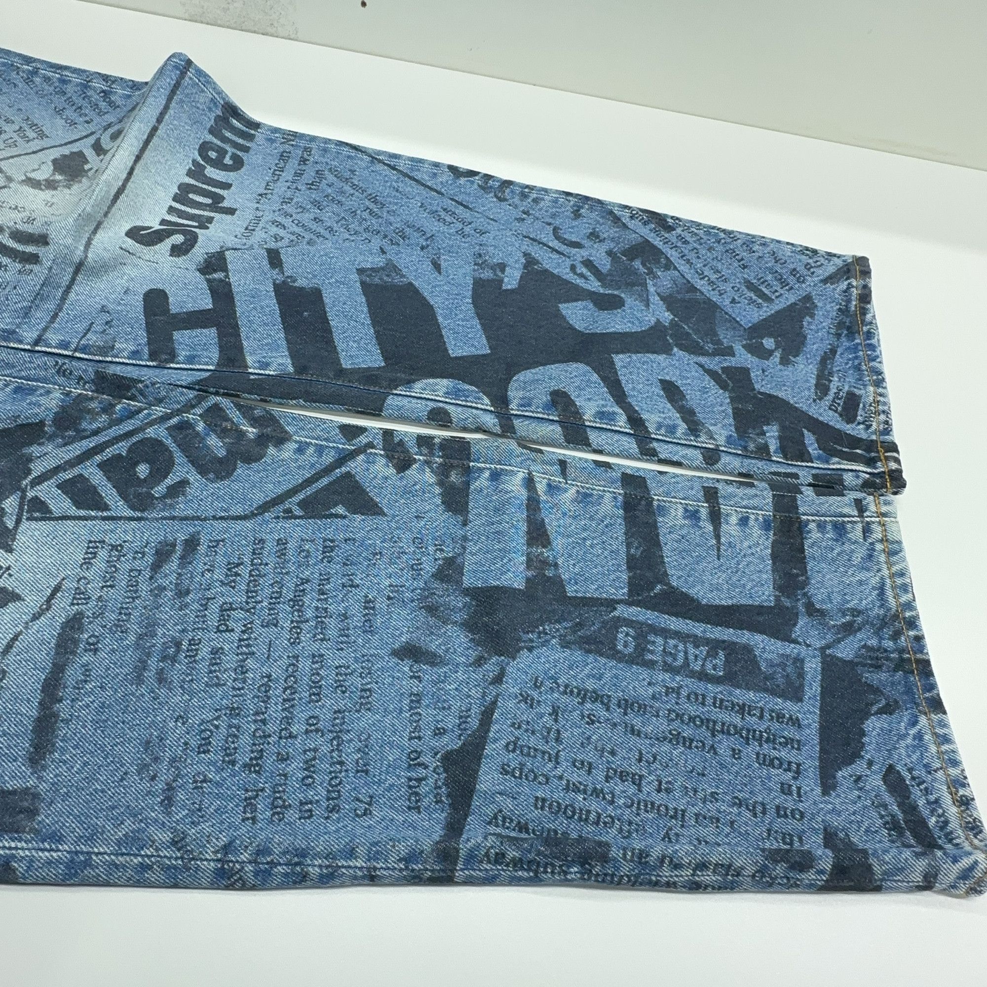 Supreme Supreme Newspaper Print Jeans Size 34 Size US 34 / EU 50 - 8 Thumbnail